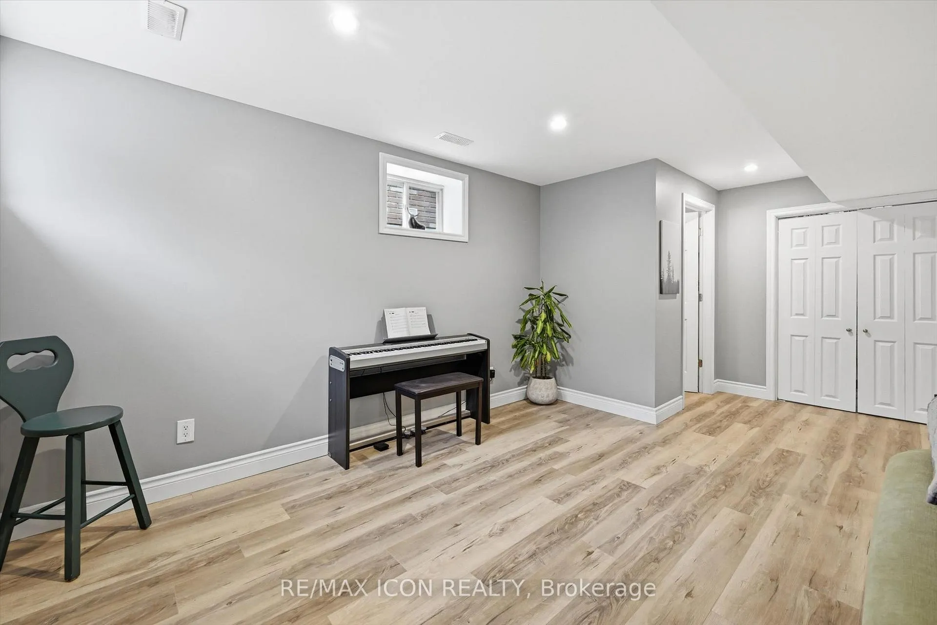 Photo 34 of 64 Springvalley Crescent, Hamilton, Gourley — HOMEH
