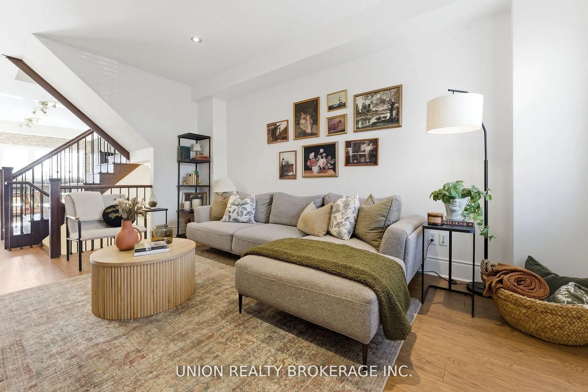 Photo 2 of 293 Kingston Road, Toronto, The Beaches — HOMEH