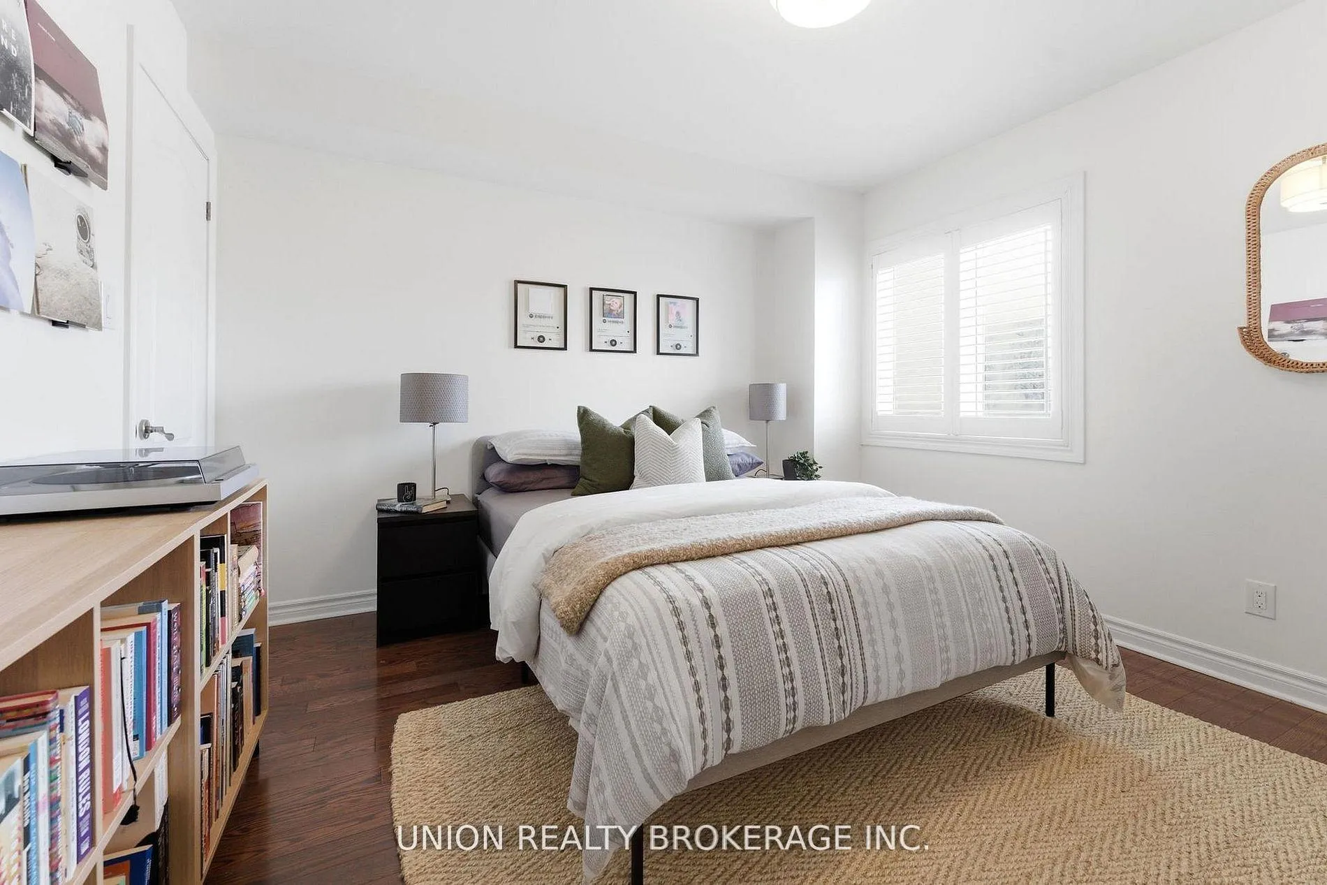 Photo 13 of 293 Kingston Road, Toronto, The Beaches — HOMEH