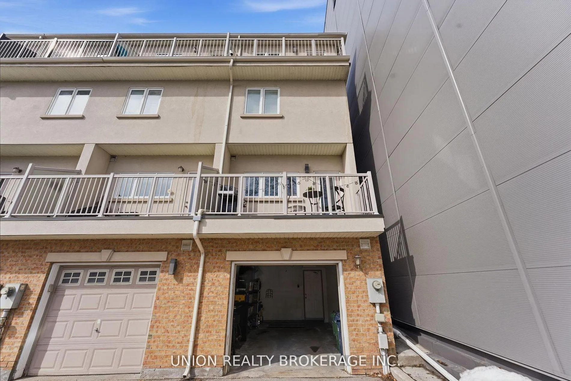 Photo 33 of 293 Kingston Road, Toronto, The Beaches — HOMEH