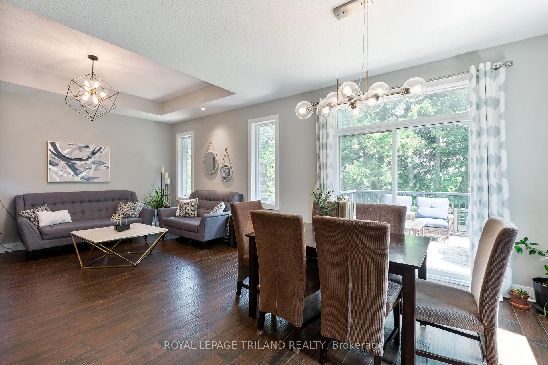 Photo 10 of 681 Bennett Crescent, Strathroy-Caradoc, Mount Brydges — HOMEH