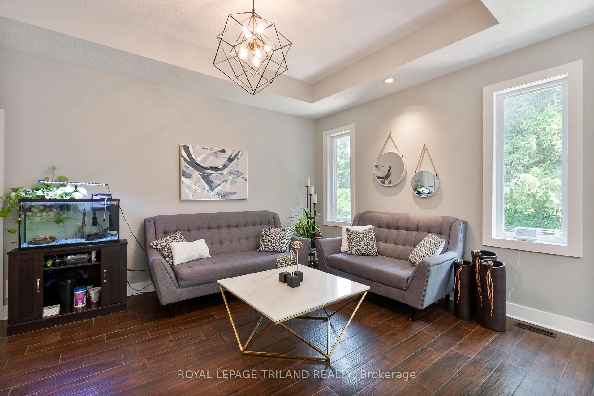 Photo 11 of 681 Bennett Crescent, Strathroy-Caradoc, Mount Brydges — HOMEH