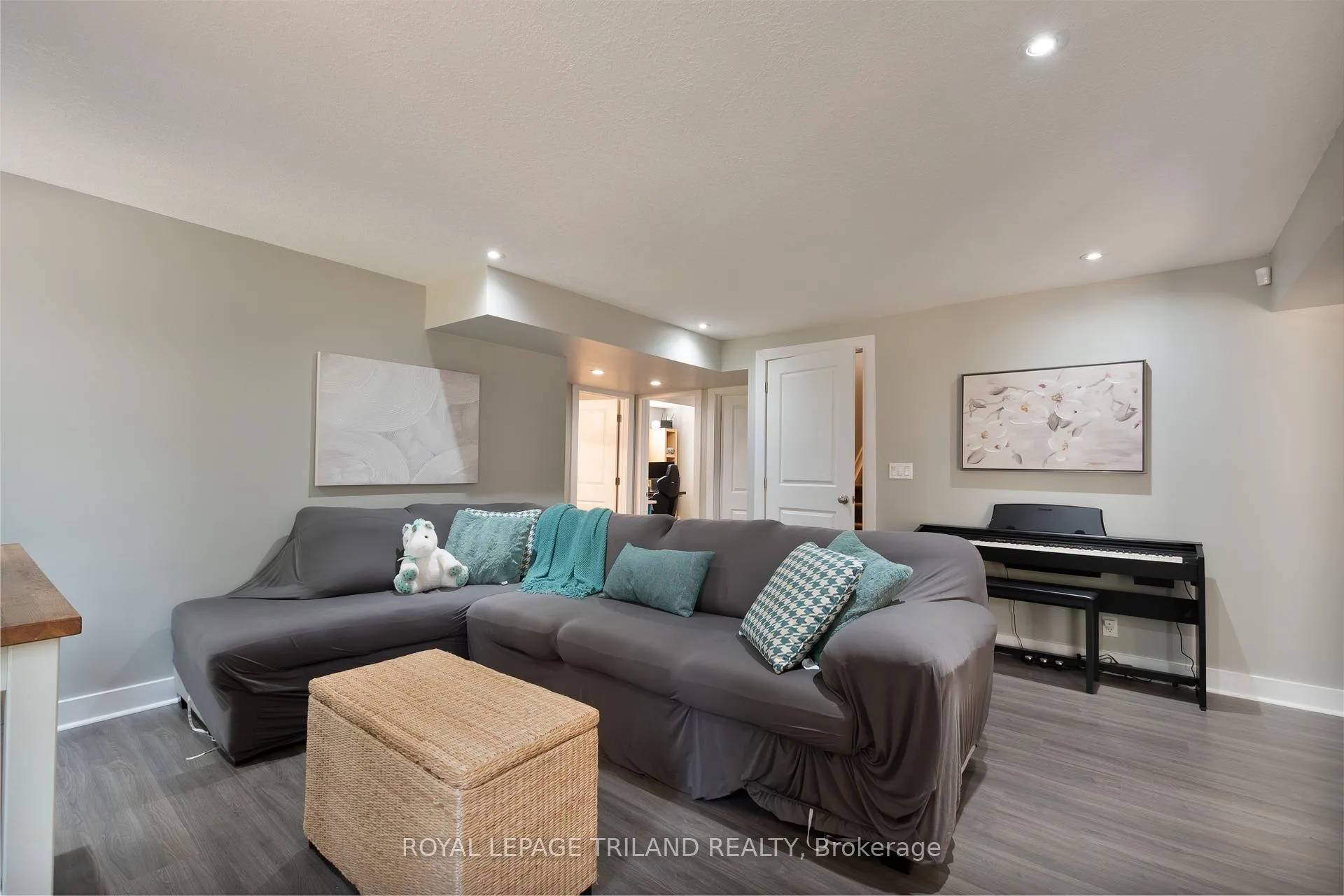 Photo 20 of 681 Bennett Crescent, Strathroy-Caradoc, Mount Brydges — HOMEH