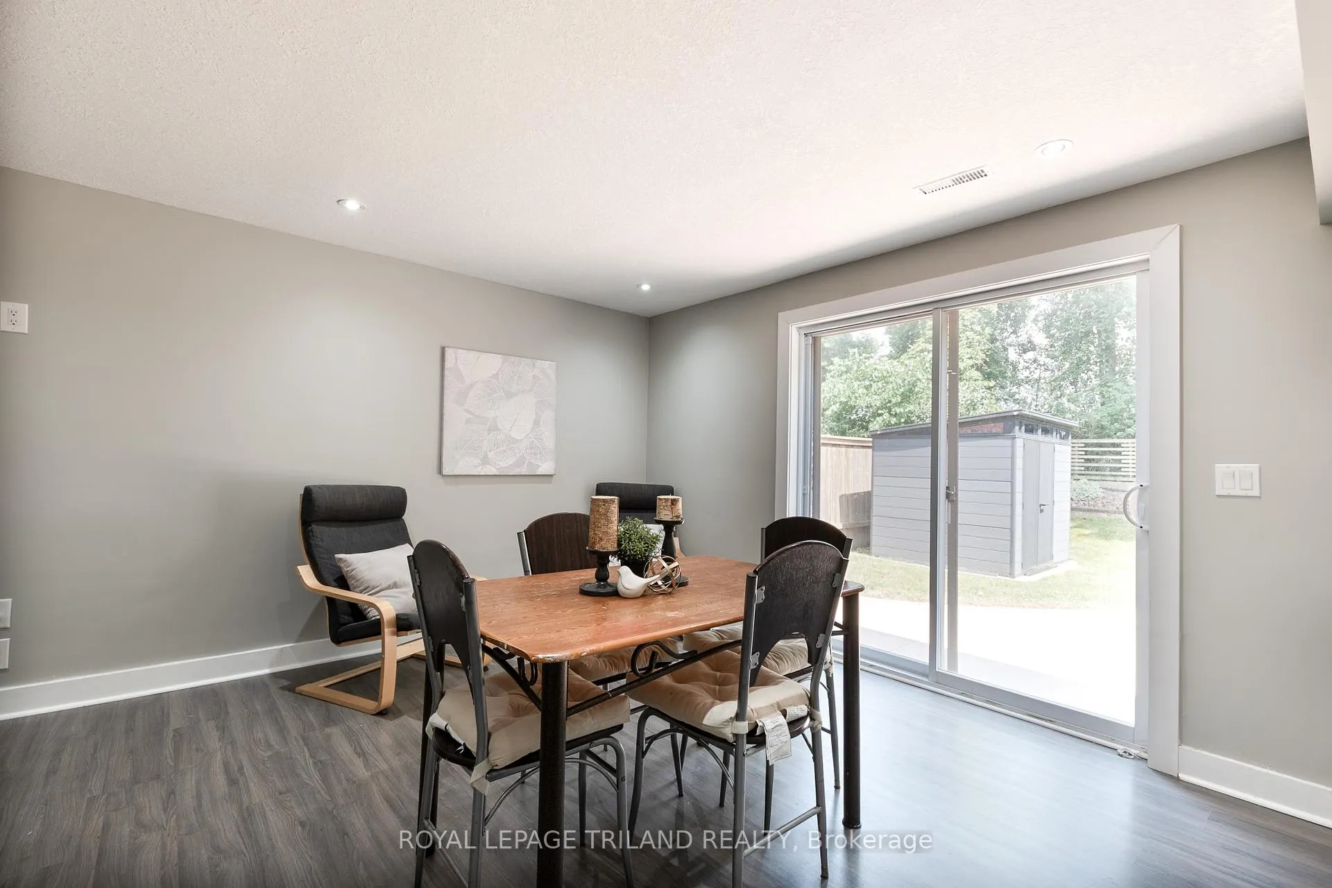 Photo 21 of 681 Bennett Crescent, Strathroy-Caradoc, Mount Brydges — HOMEH
