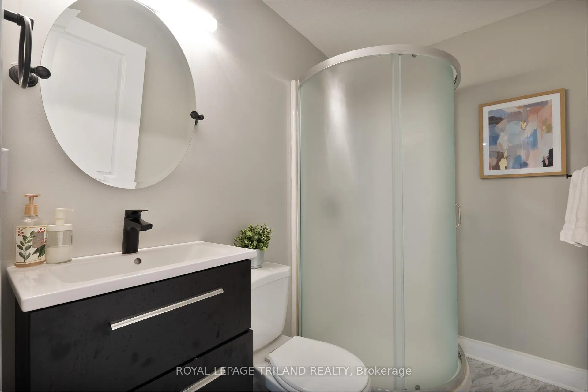 Photo 27 of 681 Bennett Crescent, Strathroy-Caradoc, Mount Brydges — HOMEH