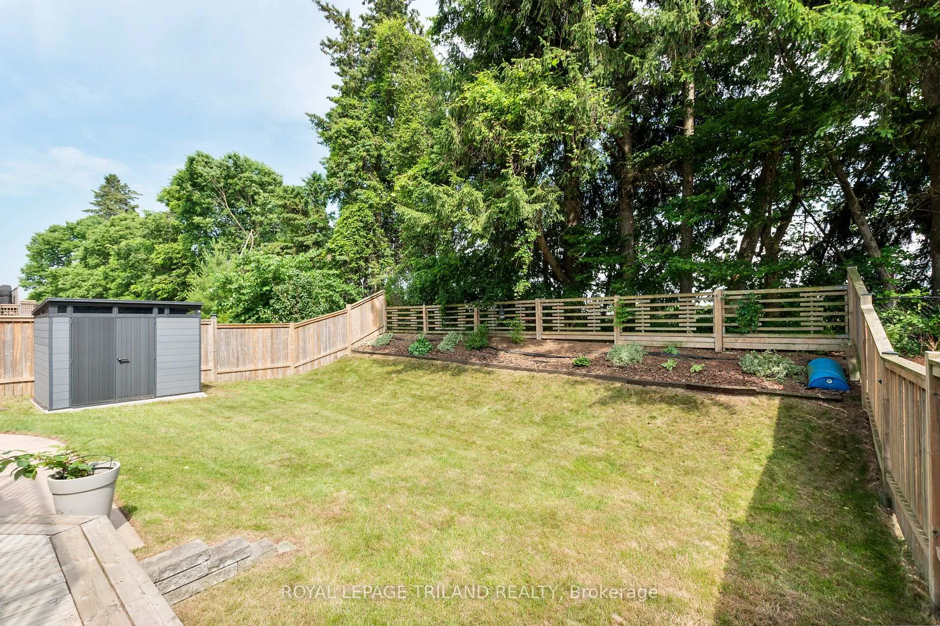 Photo 32 of 681 Bennett Crescent, Strathroy-Caradoc, Mount Brydges — HOMEH