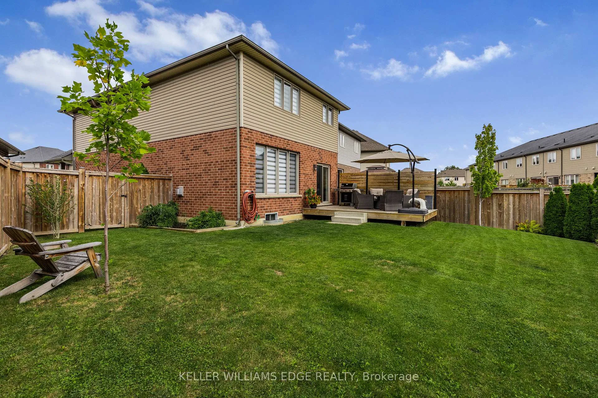 Photo 4 of 209 Echovalley Drive, Hamilton, Stoney Creek Mountain — HOMEH