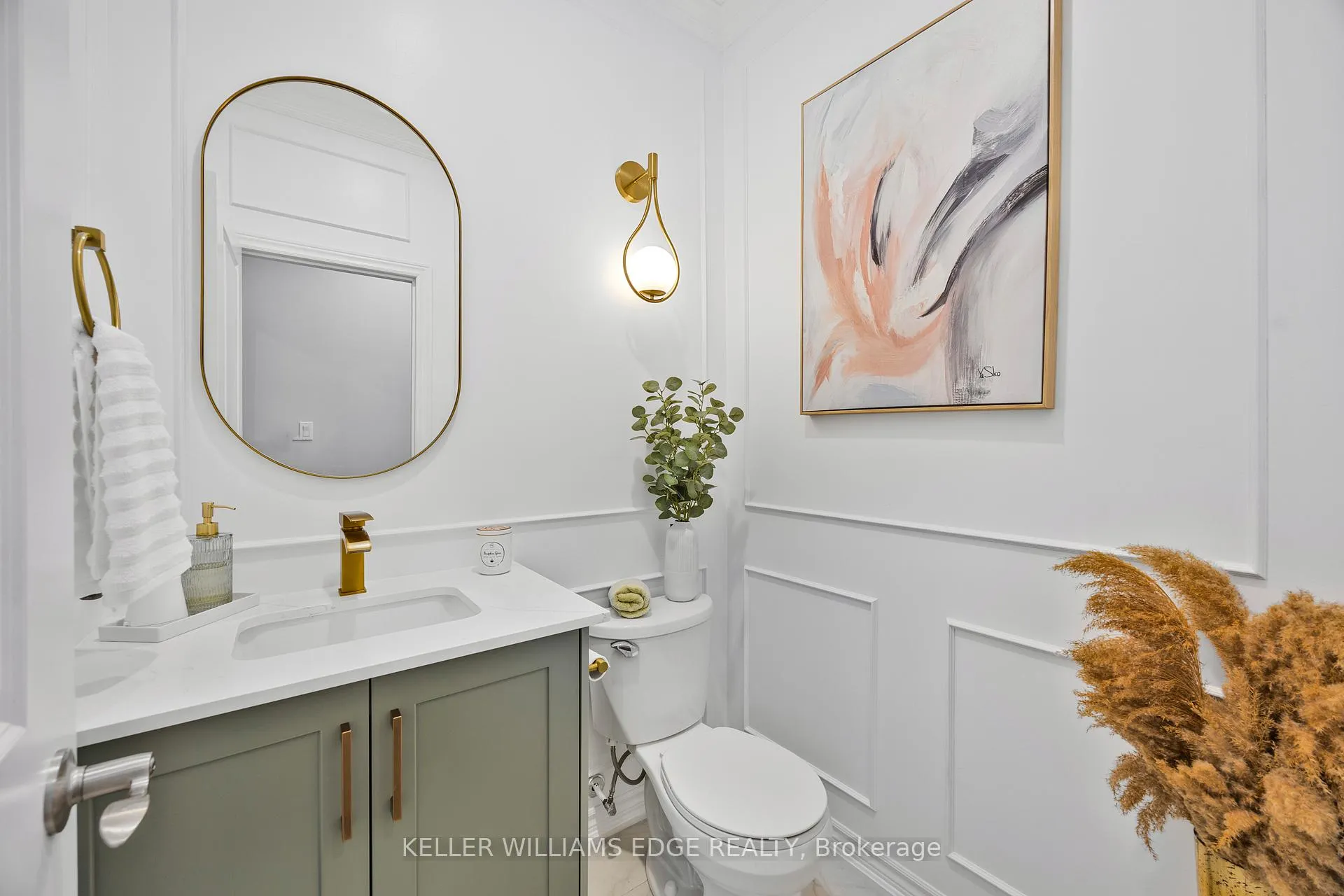 Photo 18 of 209 Echovalley Drive, Hamilton, Stoney Creek Mountain — HOMEH