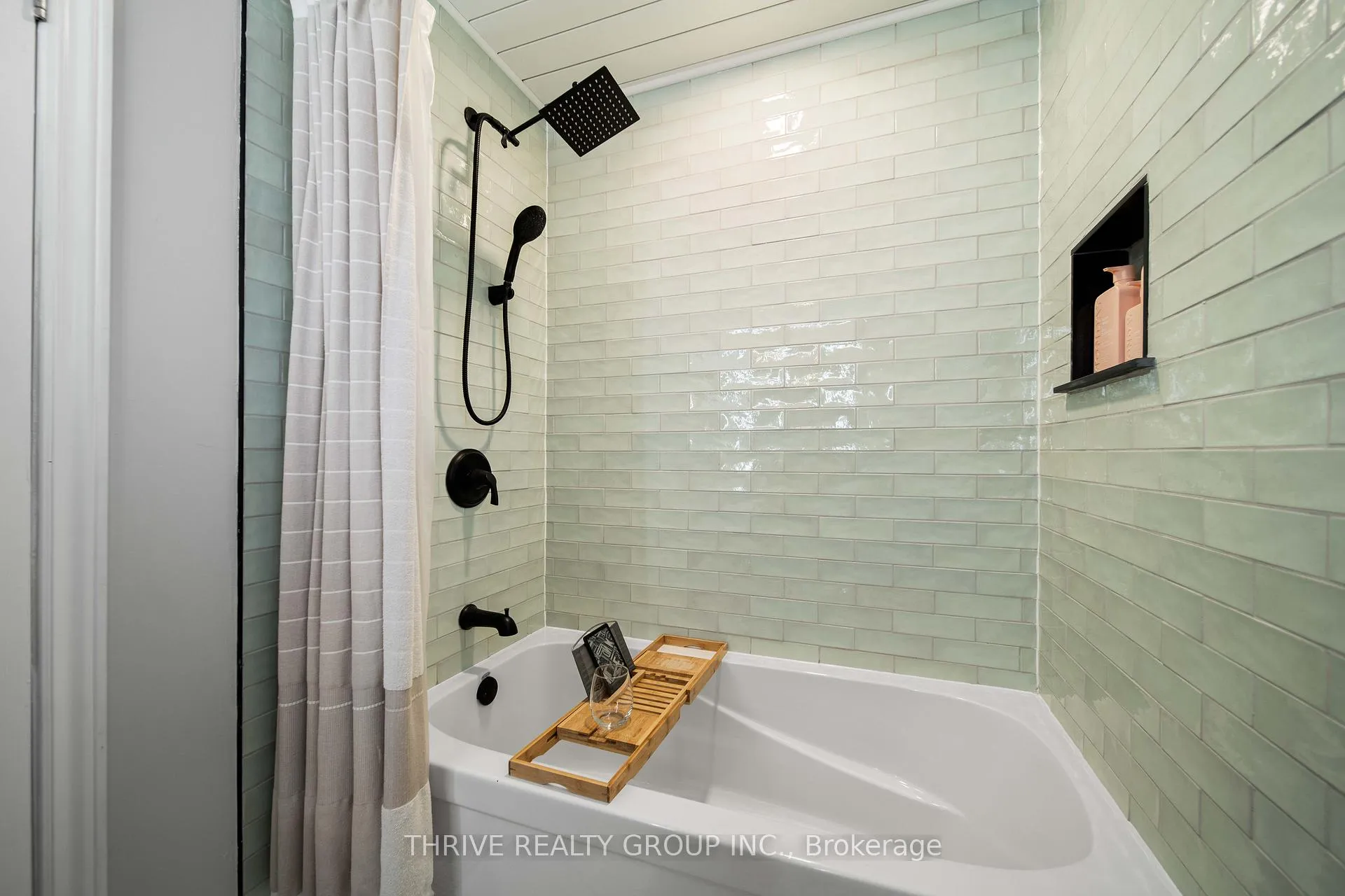 Photo 22 of 169 Railway Avenue, Middlesex Centre, Komoka — HOMEH