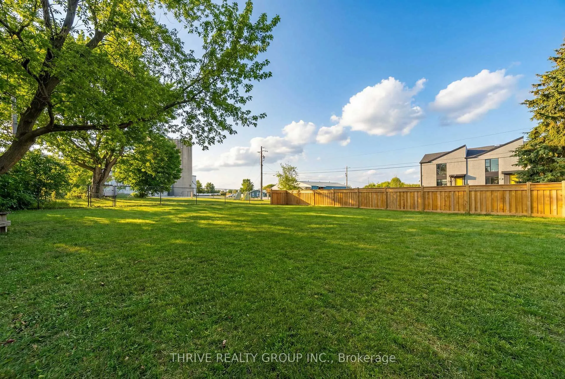 Photo 44 of 169 Railway Avenue, Middlesex Centre, Komoka — HOMEH