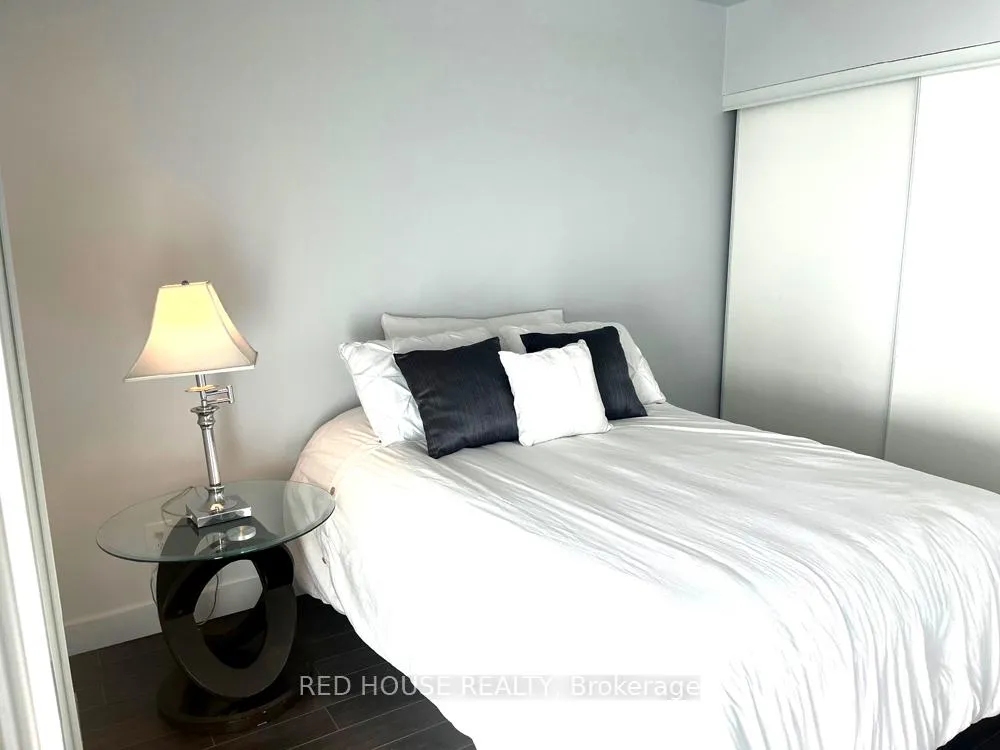 Photo 8 of Unit 705, 33 Mill Street, Toronto, Waterfront Communities — HOMEH