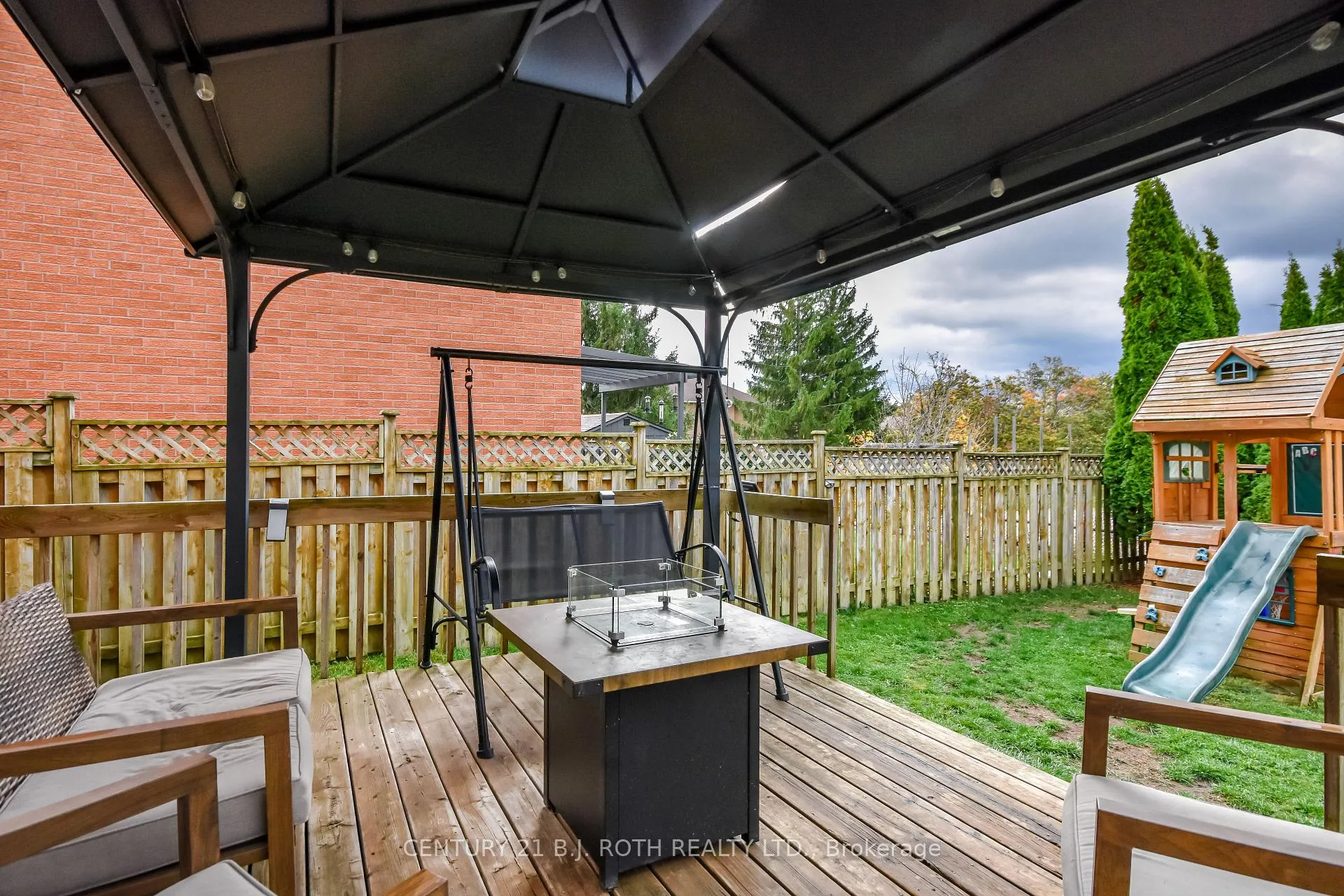 Photo 27 of 12 Burke Drive, Barrie, West Bayfield — HOMEH
