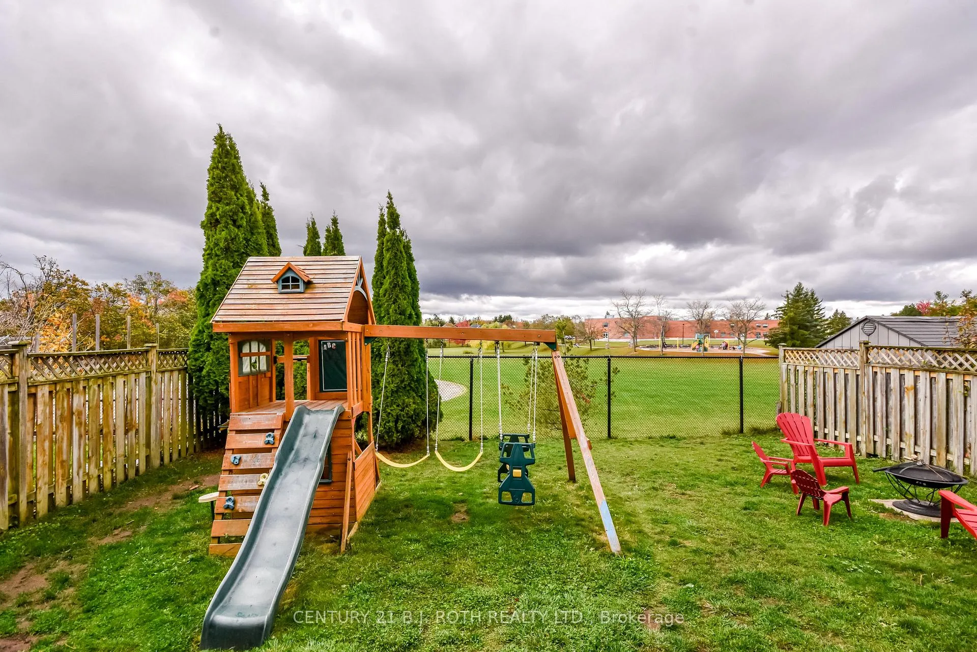 Photo 28 of 12 Burke Drive, Barrie, West Bayfield — HOMEH