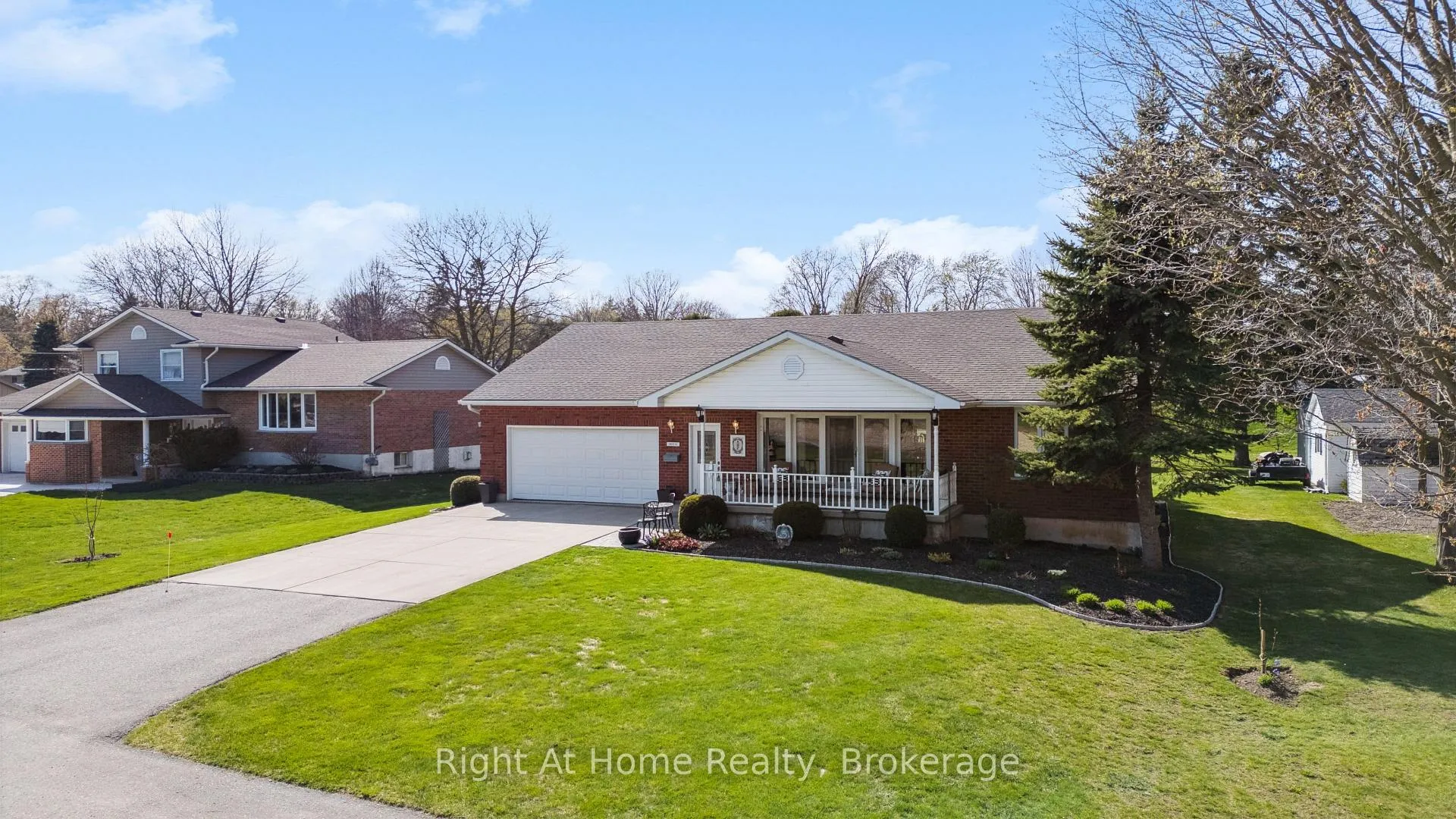Photo 2 of 664 Maple Street, Huron East, Brussels — HOMEH