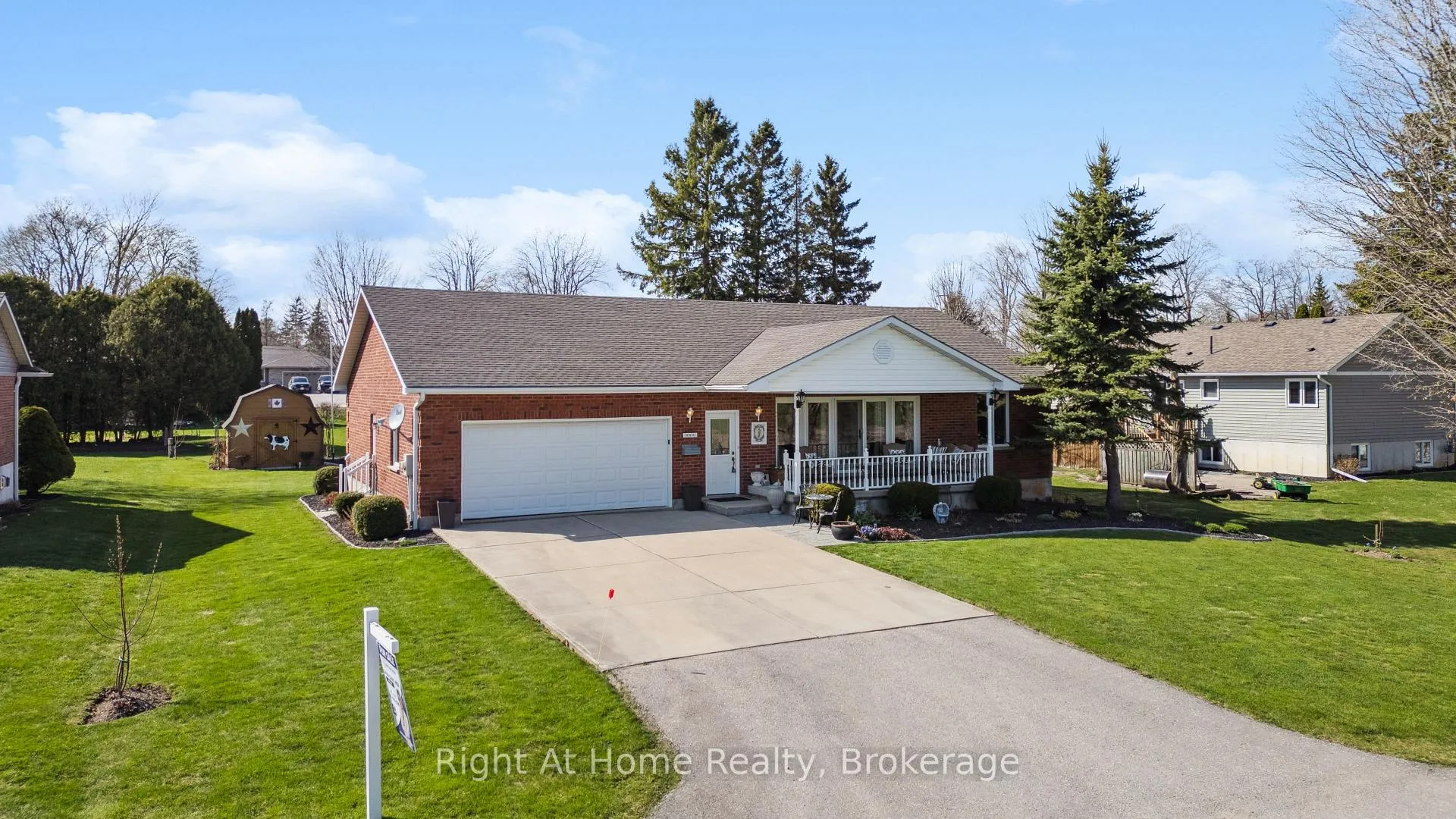 Photo 3 of 664 Maple Street, Huron East, Brussels — HOMEH