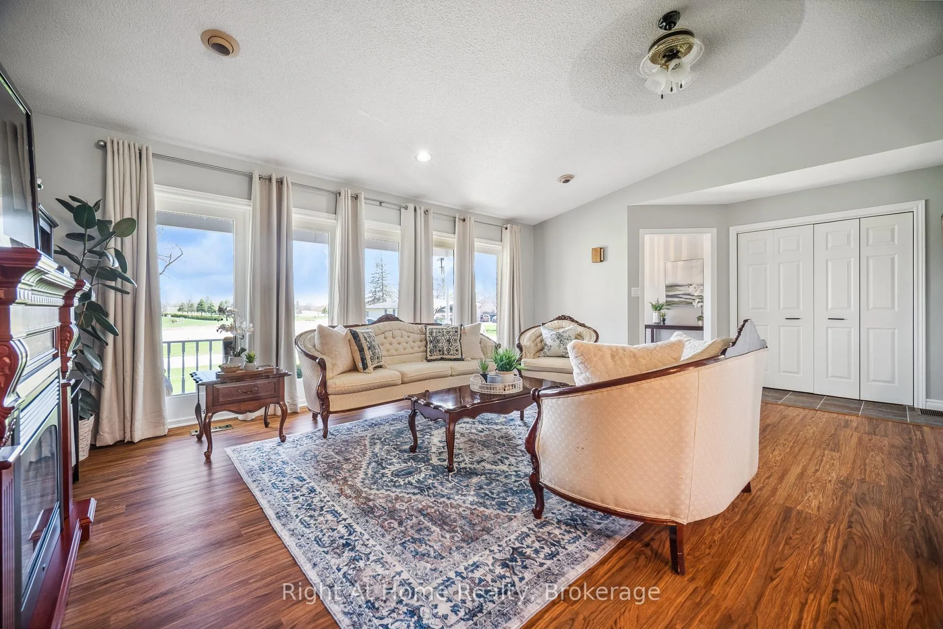 Photo 11 of 664 Maple Street, Huron East, Brussels — HOMEH
