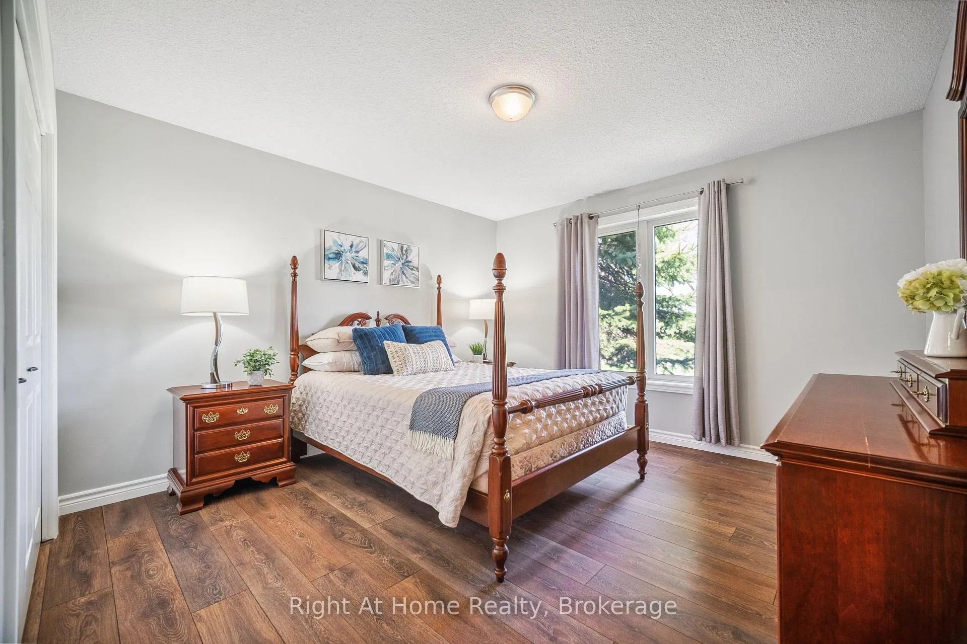 Photo 21 of 664 Maple Street, Huron East, Brussels — HOMEH