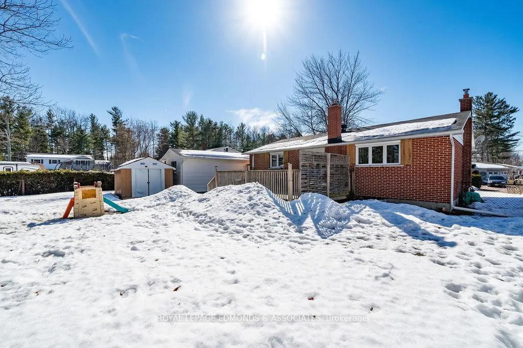 Photo 7 of 70 John Street, Petawawa — HOMEH