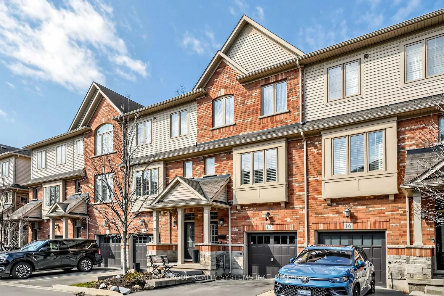 Photo 2 of Unit 17, 4165 Upper Middle Road, Burlington, Rose — HOMEH