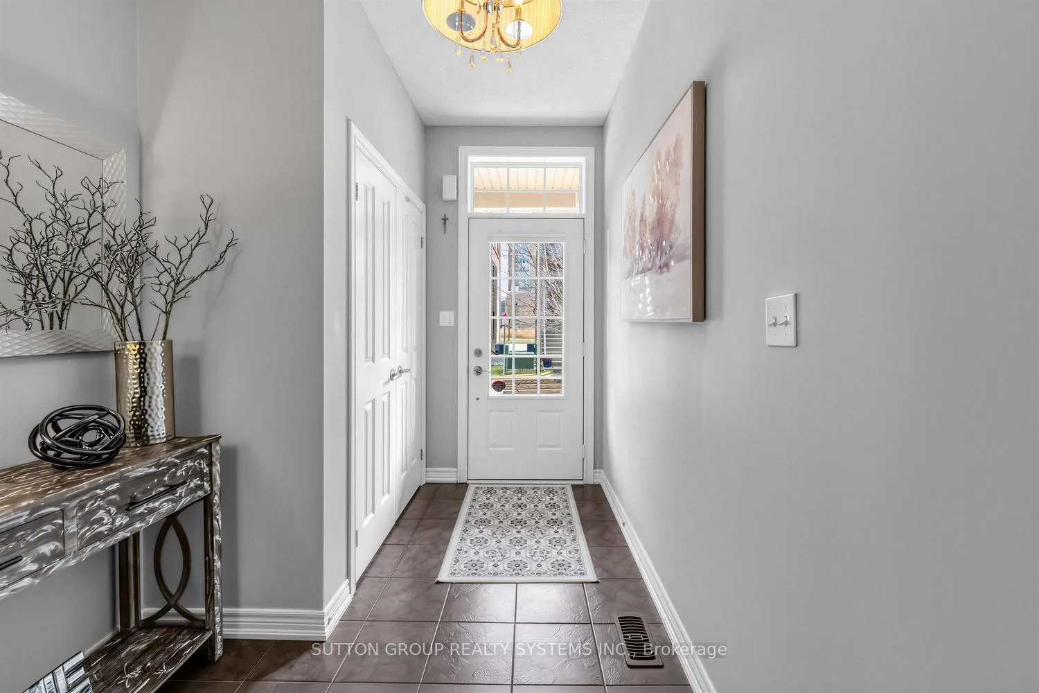 Photo 3 of Unit 17, 4165 Upper Middle Road, Burlington, Rose — HOMEH