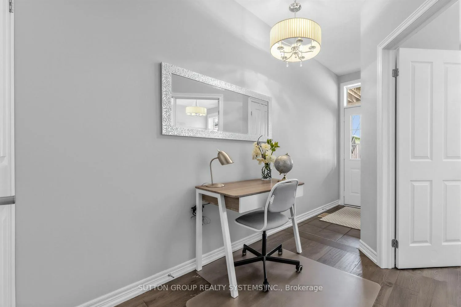 Photo 4 of Unit 17, 4165 Upper Middle Road, Burlington, Rose — HOMEH