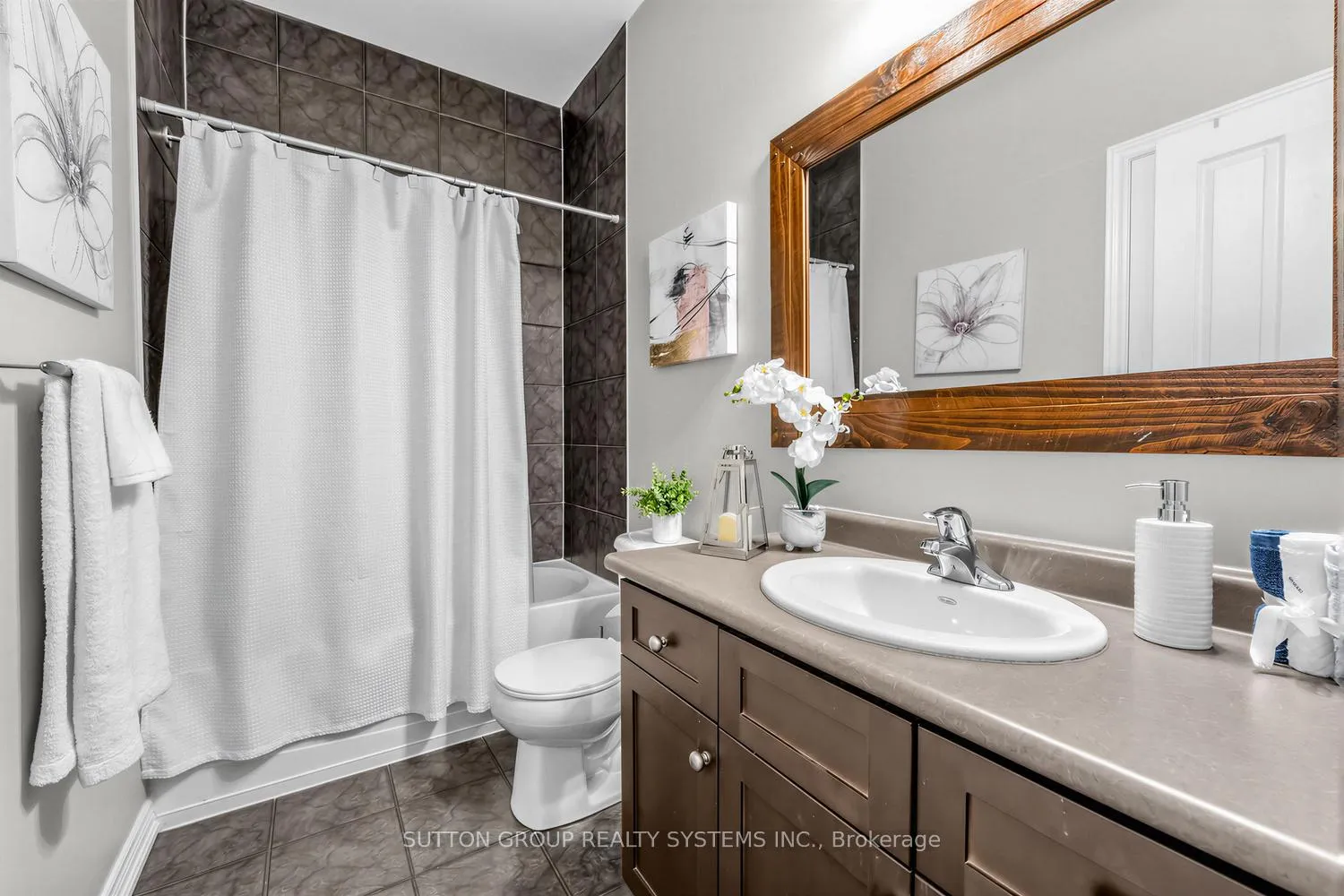Photo 6 of Unit 17, 4165 Upper Middle Road, Burlington, Rose — HOMEH