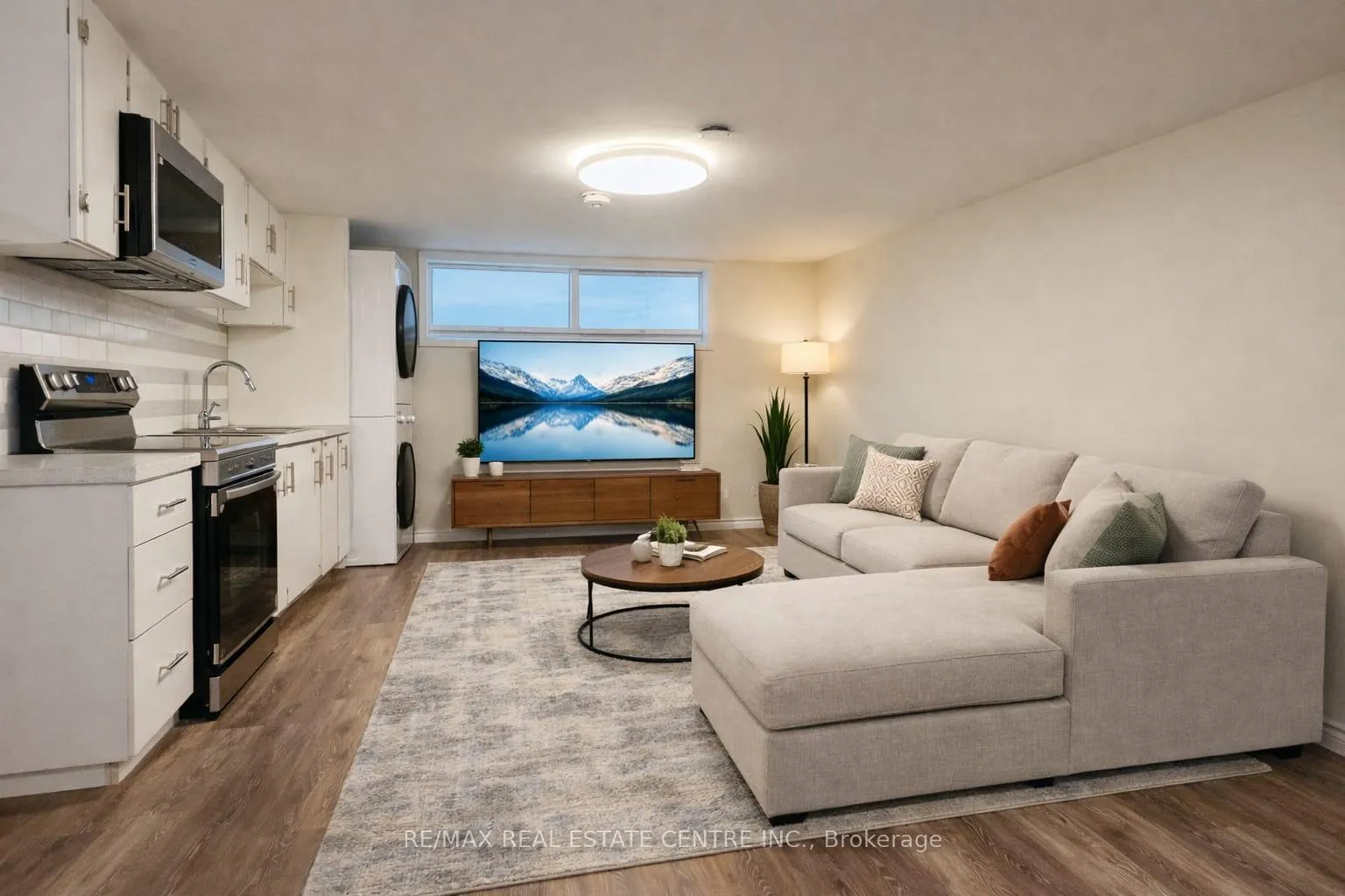 Photo 6 of Unit Unit C, 154 Montgomery Road, Kitchener, Eastwood — HOMEH