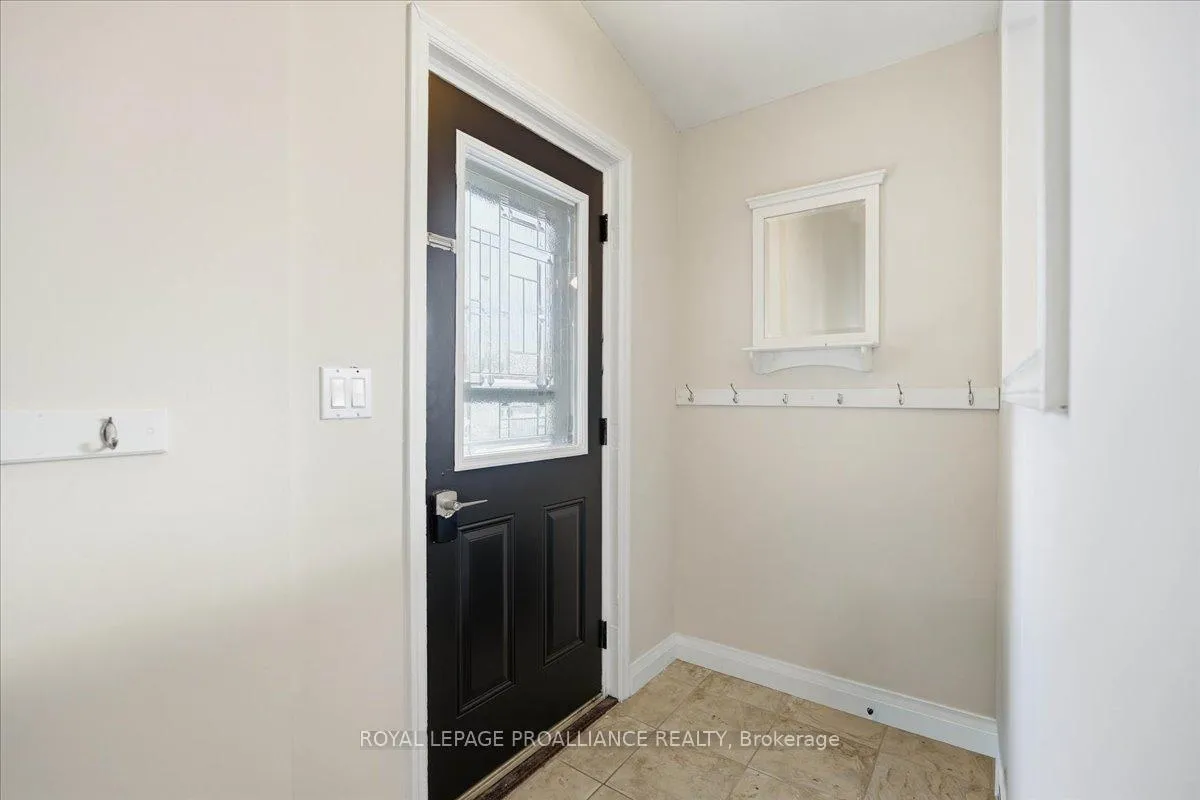 Photo 8 of 24 Gilbert Street, Belleville, Belleville Ward — HOMEH