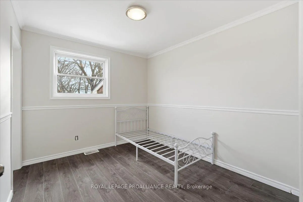 Photo 12 of 24 Gilbert Street, Belleville, Belleville Ward — HOMEH