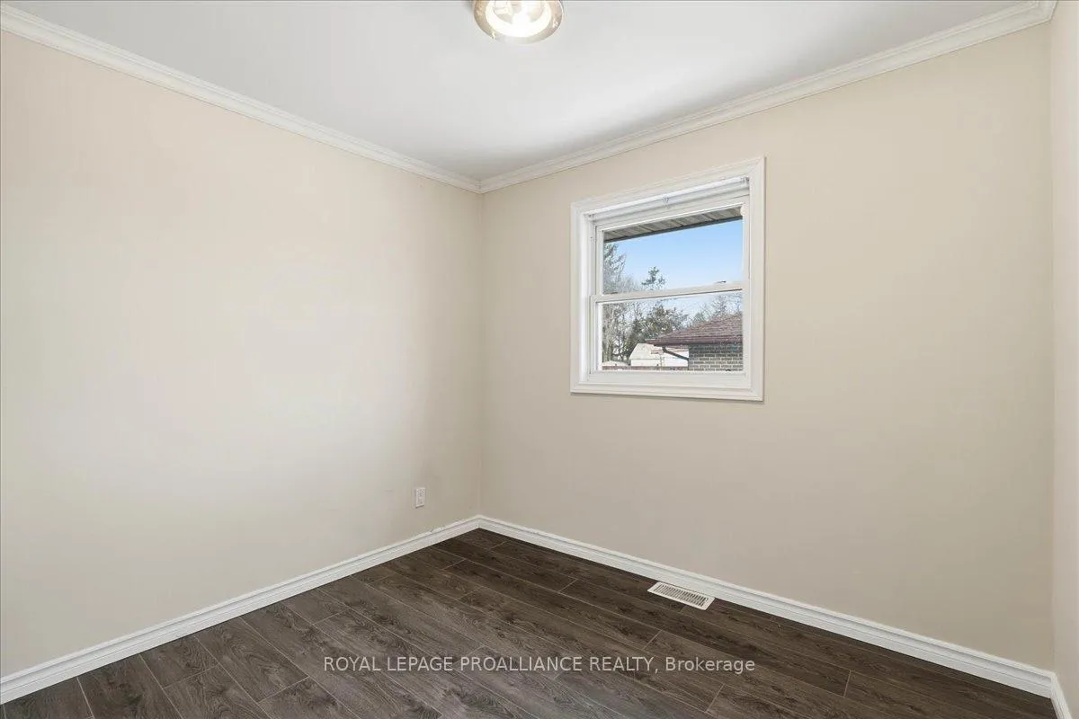 Photo 16 of 24 Gilbert Street, Belleville, Belleville Ward — HOMEH