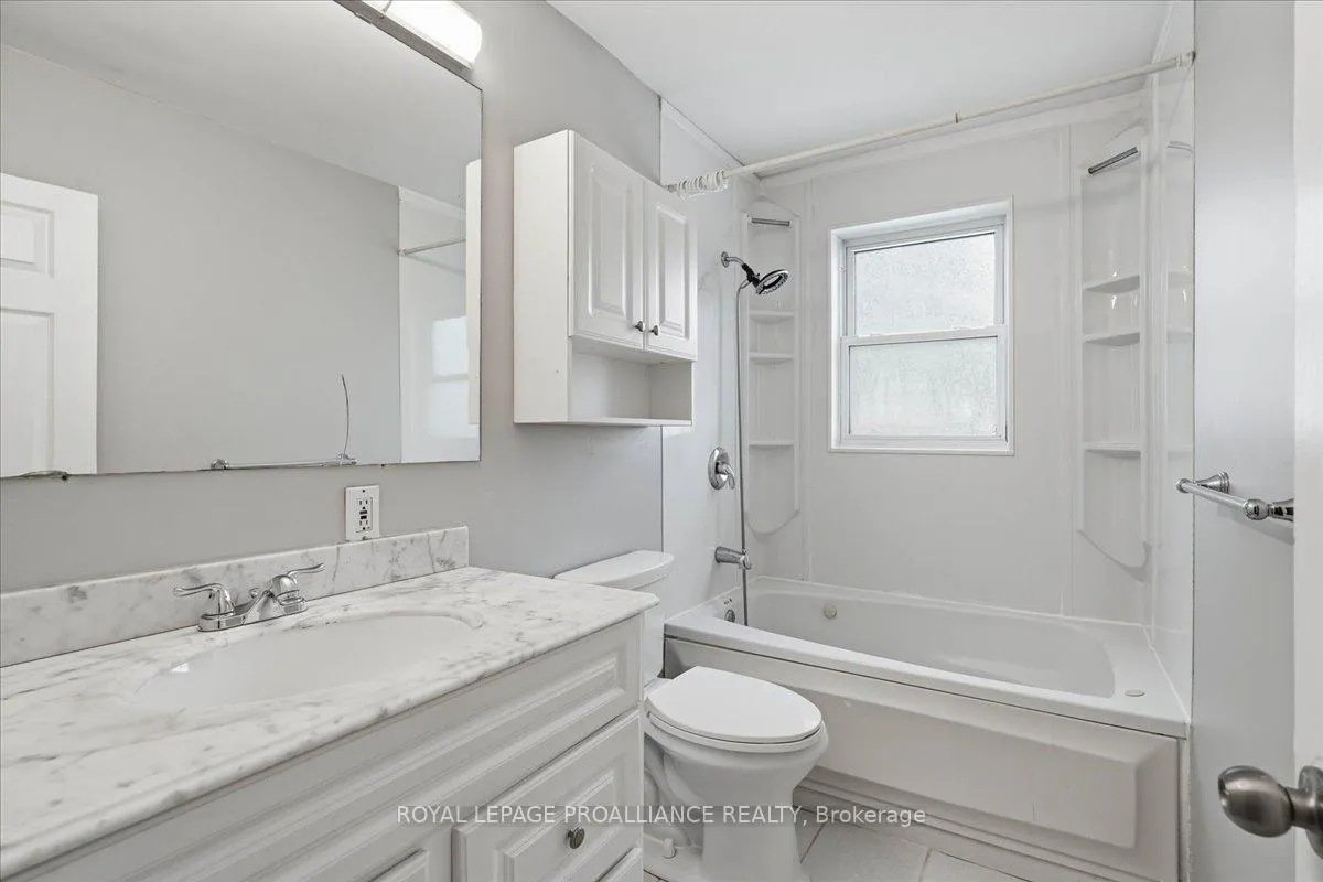 Photo 20 of 24 Gilbert Street, Belleville, Belleville Ward — HOMEH