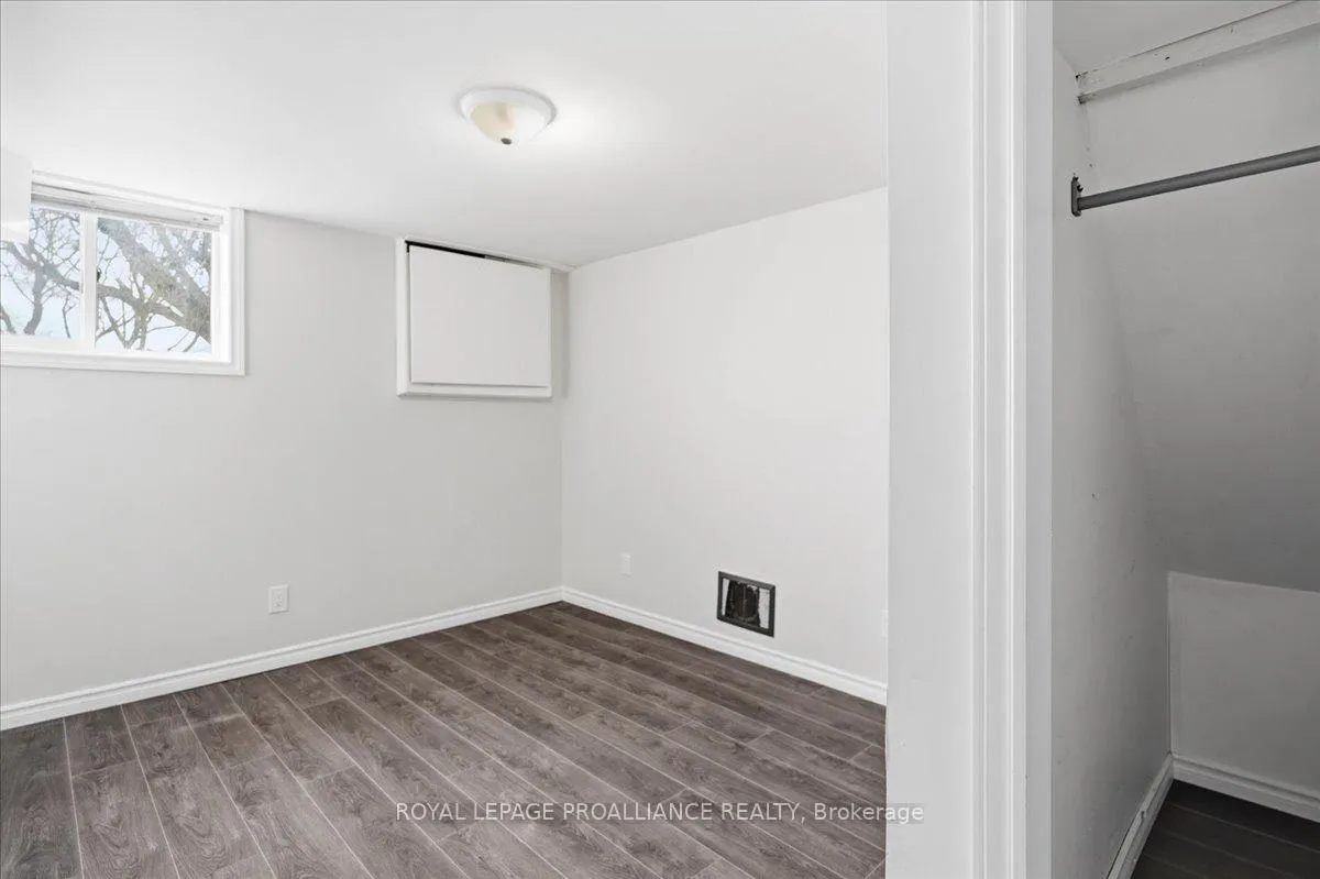 Photo 29 of 24 Gilbert Street, Belleville, Belleville Ward — HOMEH