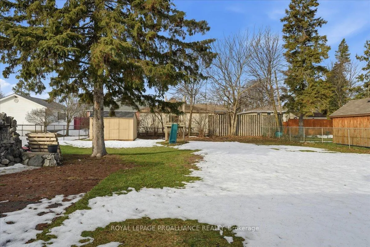 Photo 35 of 24 Gilbert Street, Belleville, Belleville Ward — HOMEH