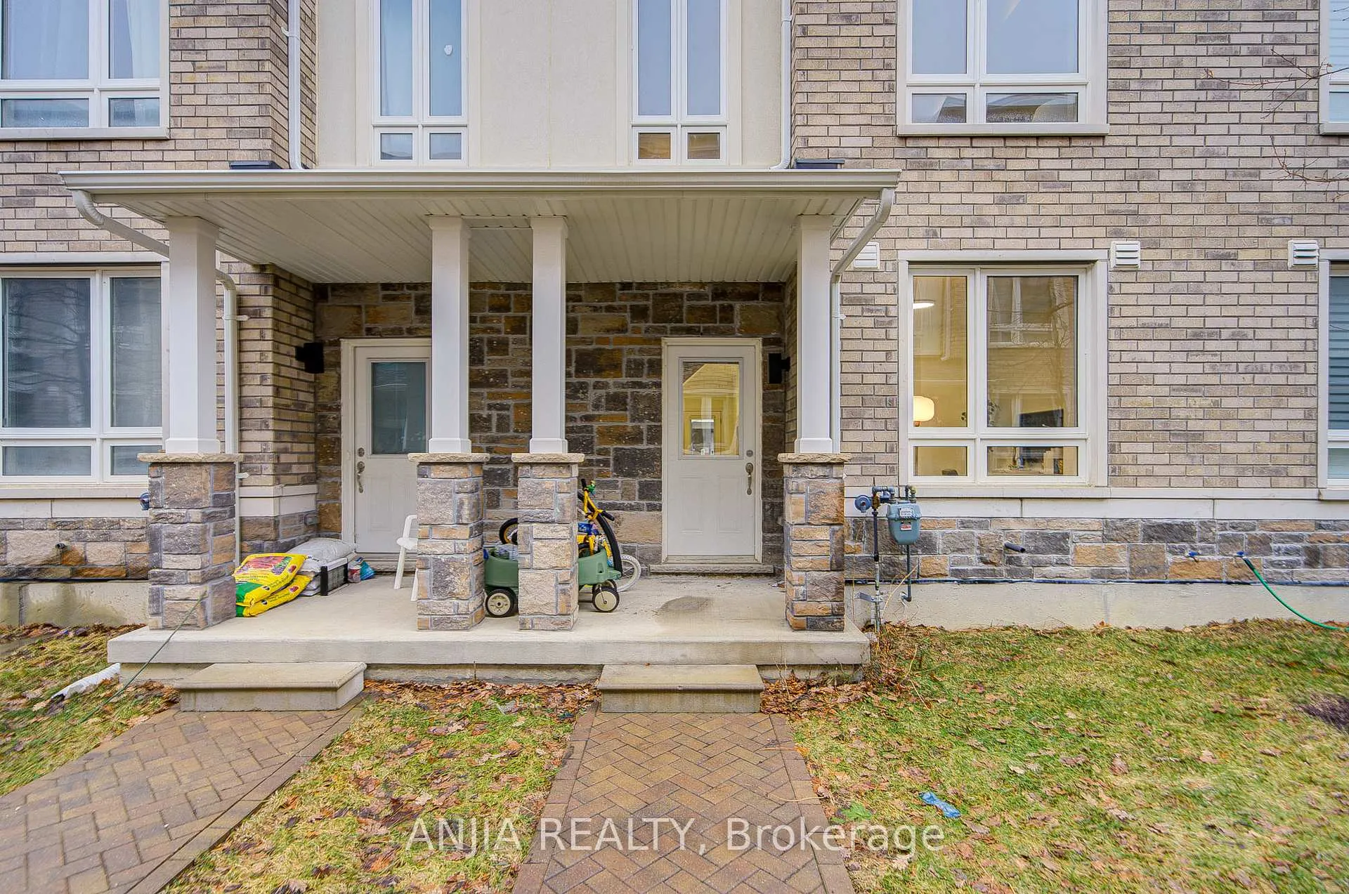 Photo 3 of 82 Chicago Lane, Markham, Wismer — HOMEH