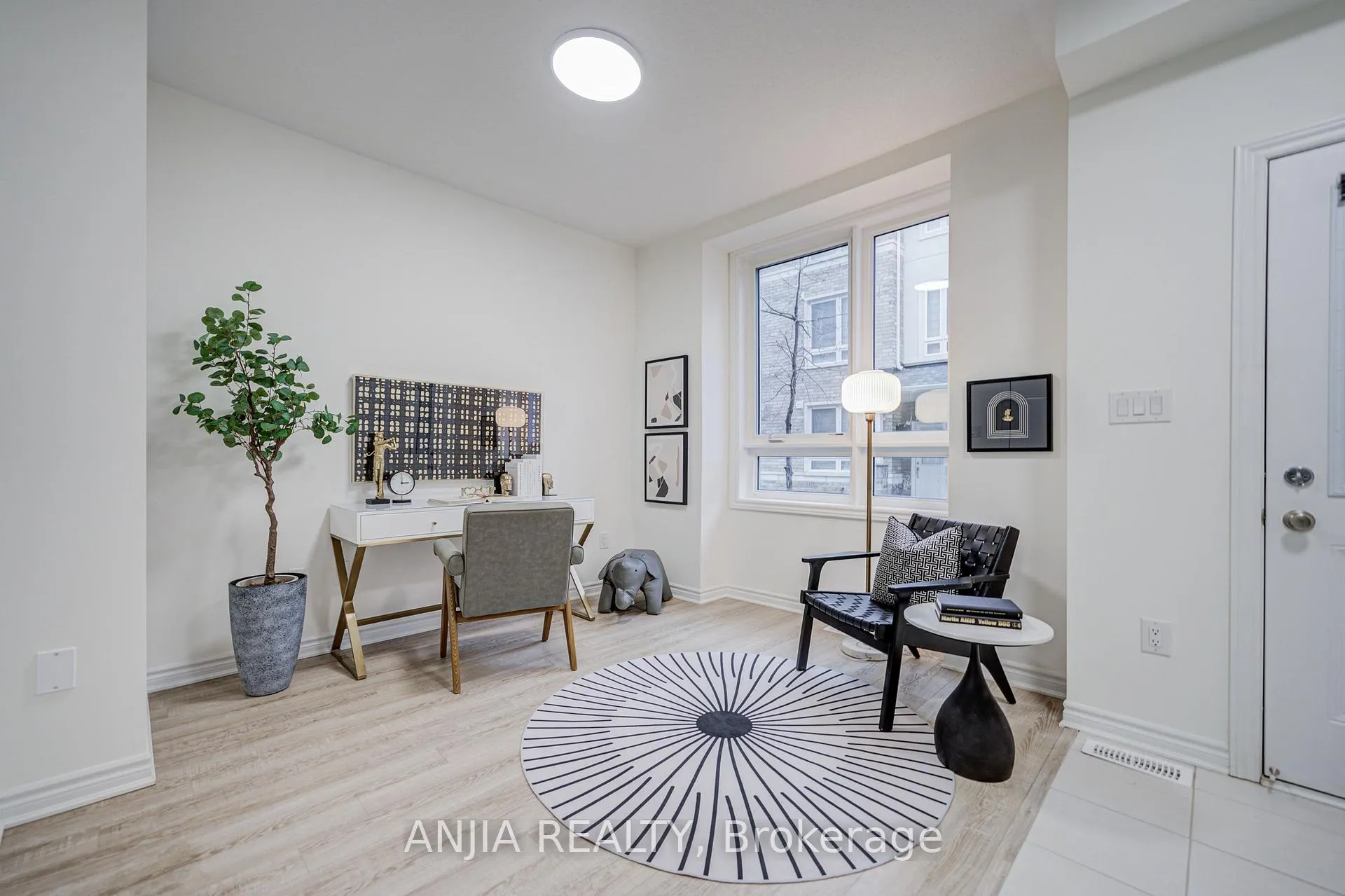 Photo 8 of 82 Chicago Lane, Markham, Wismer — HOMEH