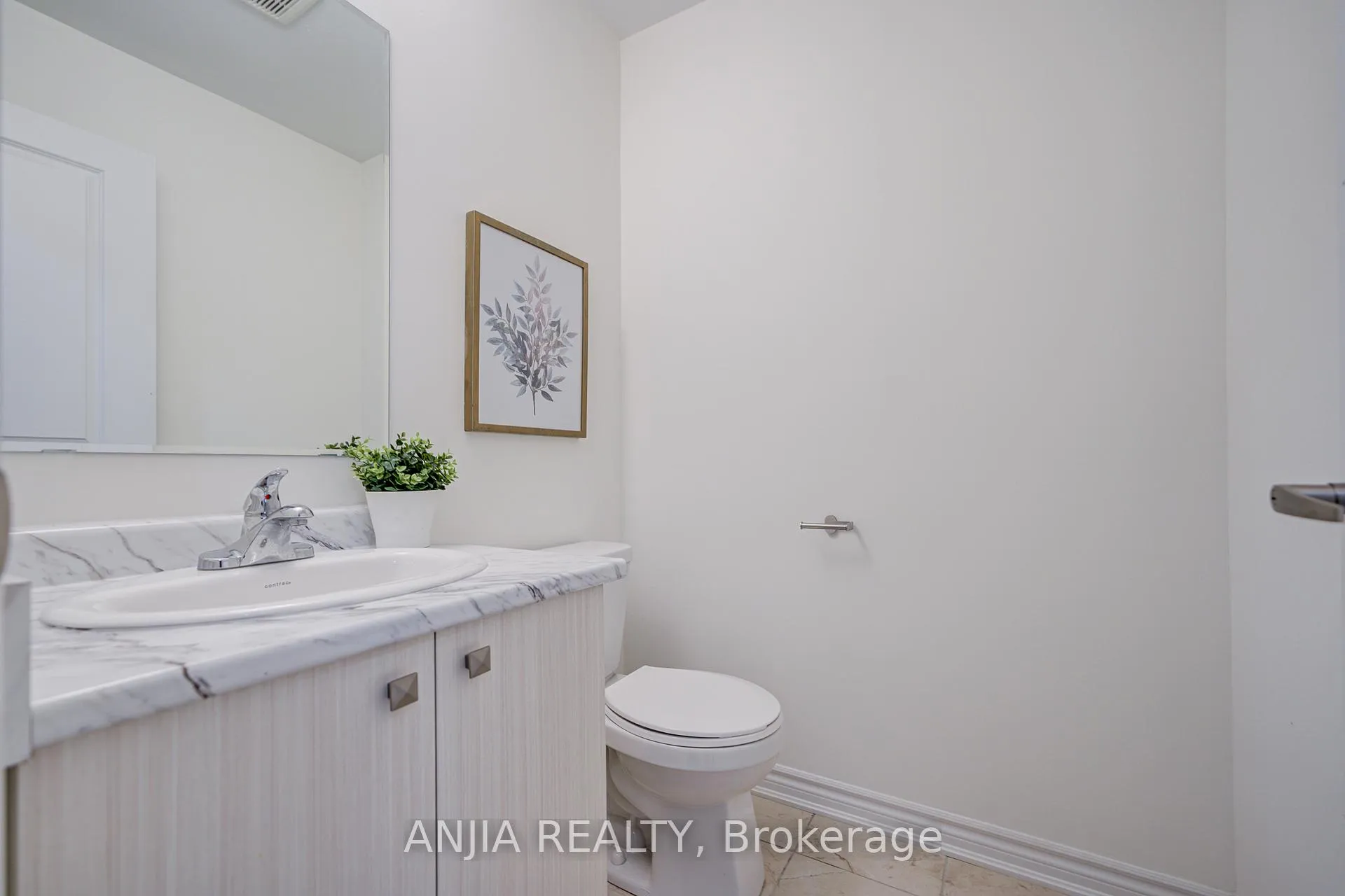 Photo 18 of 82 Chicago Lane, Markham, Wismer — HOMEH