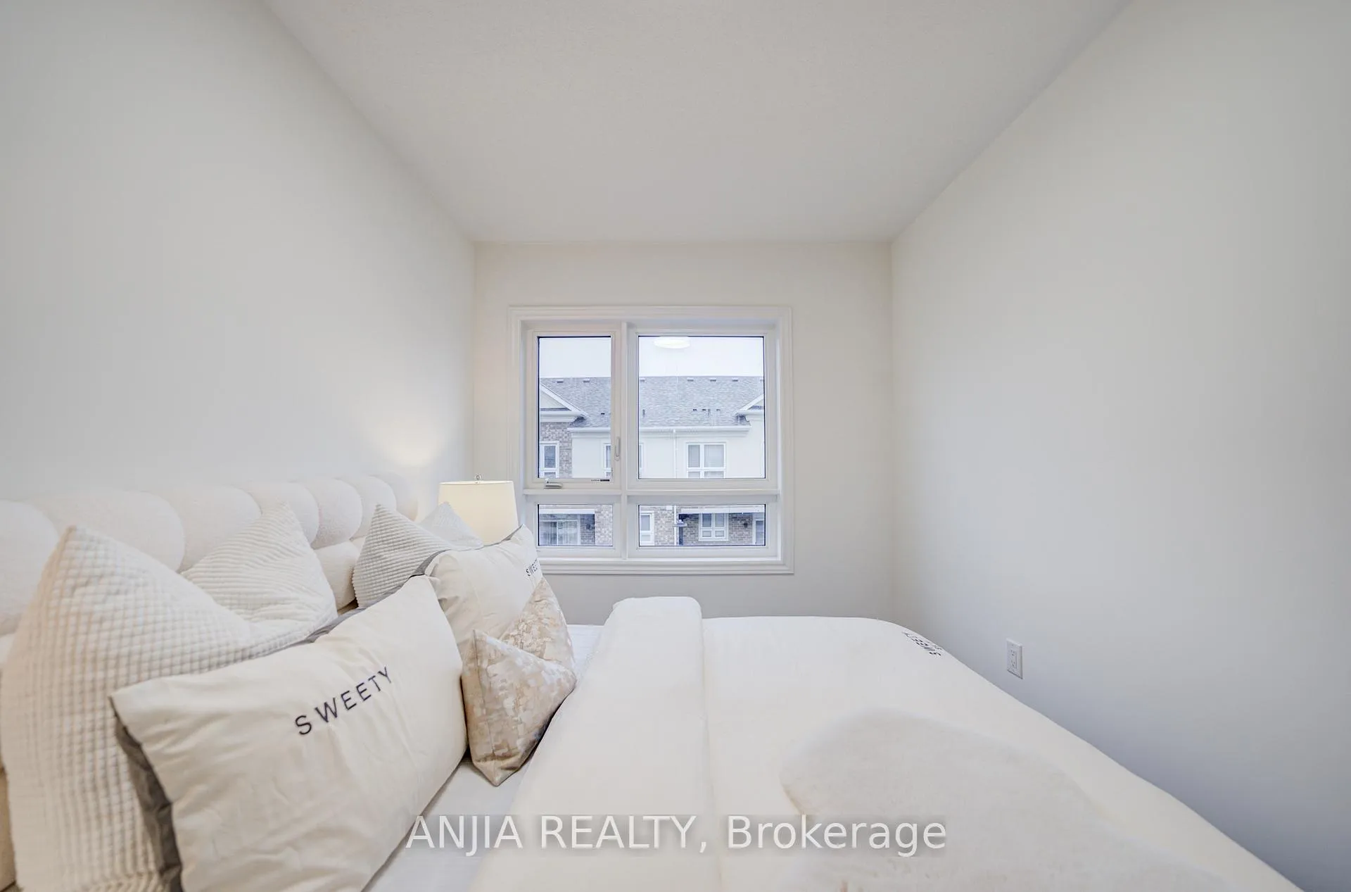 Photo 34 of 82 Chicago Lane, Markham, Wismer — HOMEH