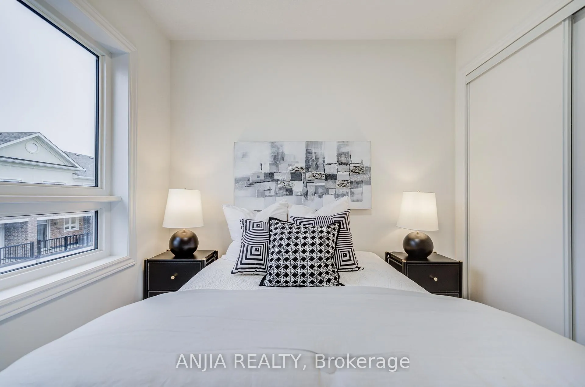 Photo 37 of 82 Chicago Lane, Markham, Wismer — HOMEH