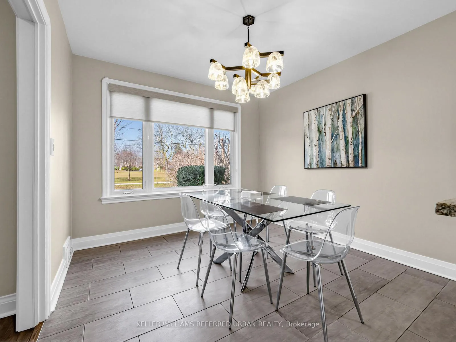 Photo 7 of 31 Prince Charles Drive, Toronto, Englemount-Lawrence — HOMEH