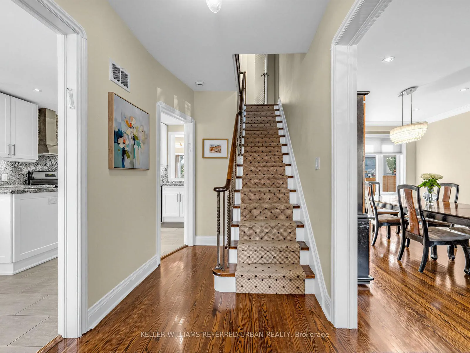 Photo 15 of 31 Prince Charles Drive, Toronto, Englemount-Lawrence — HOMEH