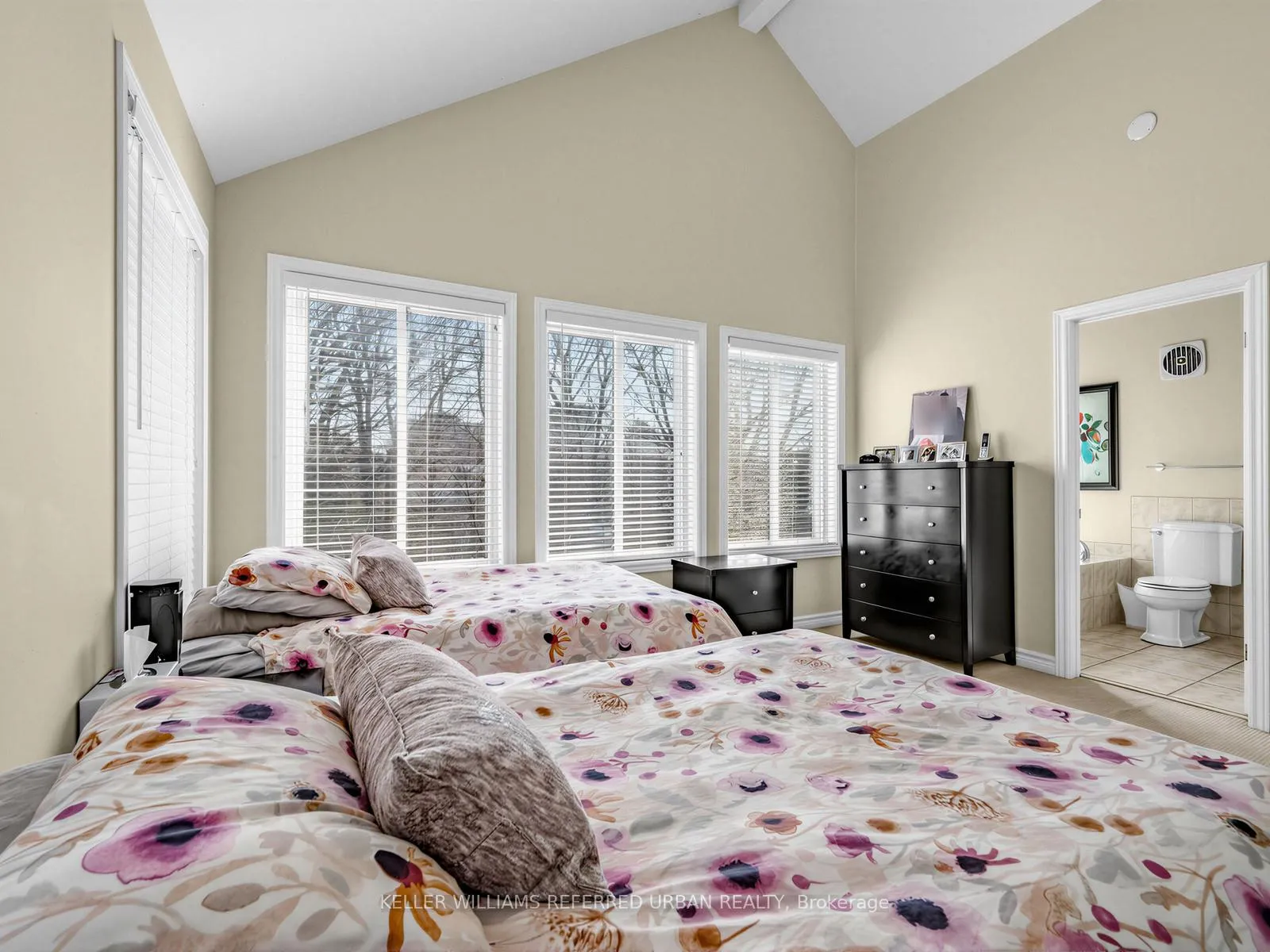 Photo 17 of 31 Prince Charles Drive, Toronto, Englemount-Lawrence — HOMEH