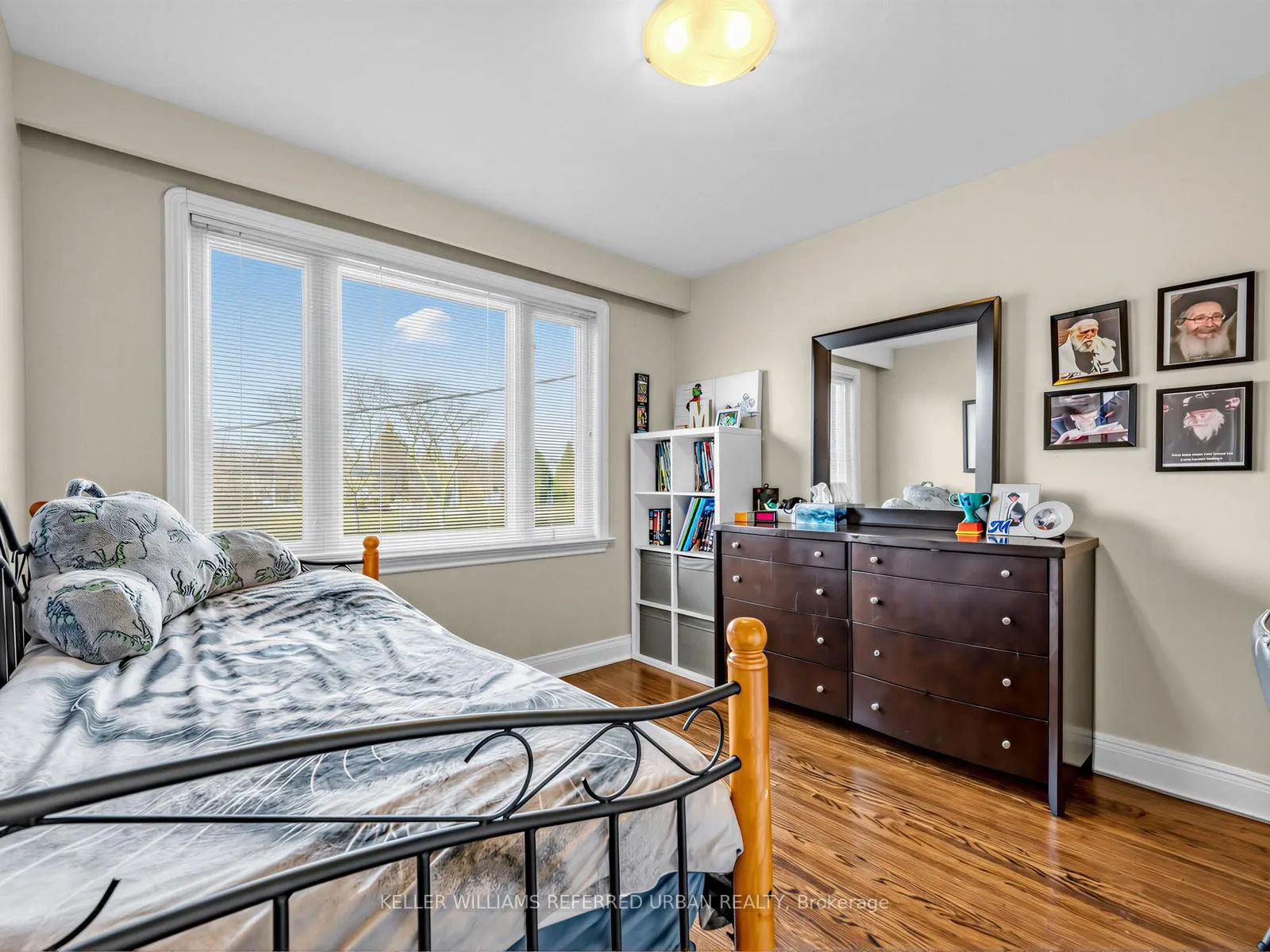 Photo 21 of 31 Prince Charles Drive, Toronto, Englemount-Lawrence — HOMEH