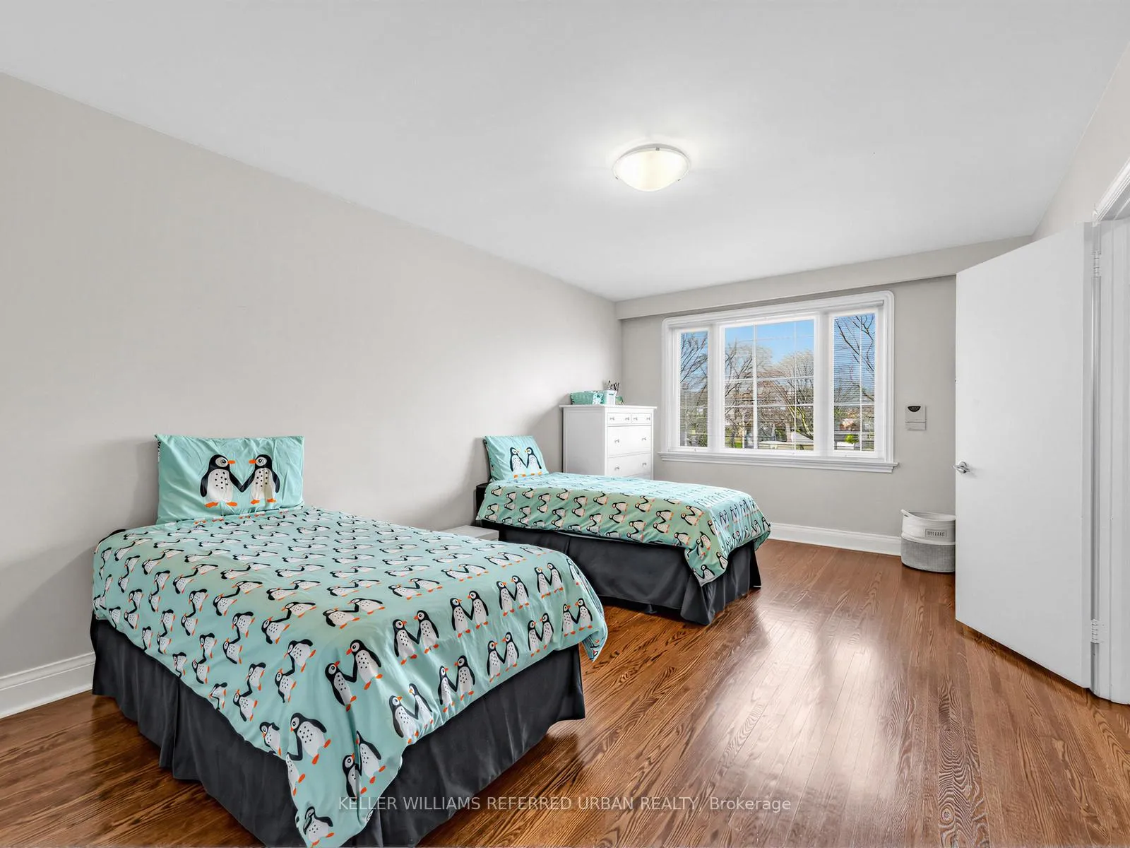 Photo 22 of 31 Prince Charles Drive, Toronto, Englemount-Lawrence — HOMEH
