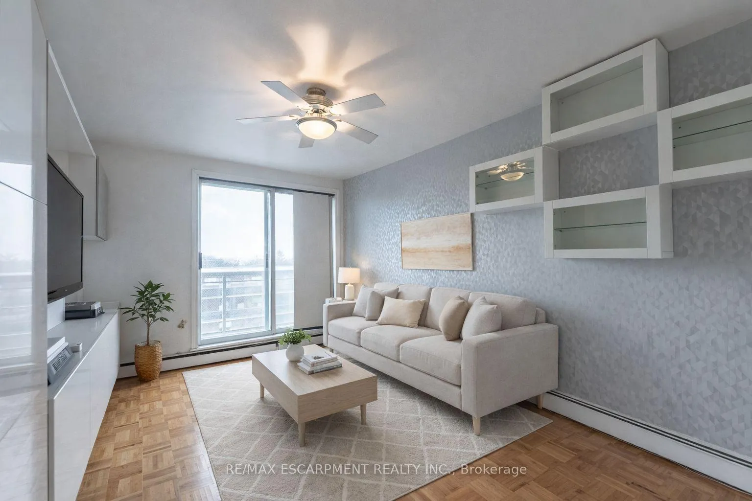 Photo 3 of Unit 607, 30 Summit Avenue, Hamilton, Eastmount — HOMEH