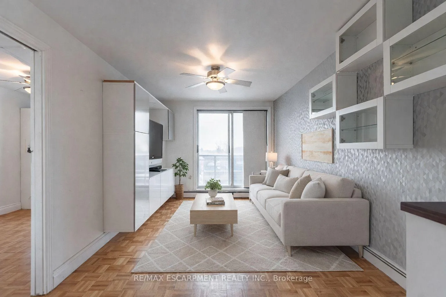 Photo 4 of Unit 607, 30 Summit Avenue, Hamilton, Eastmount — HOMEH