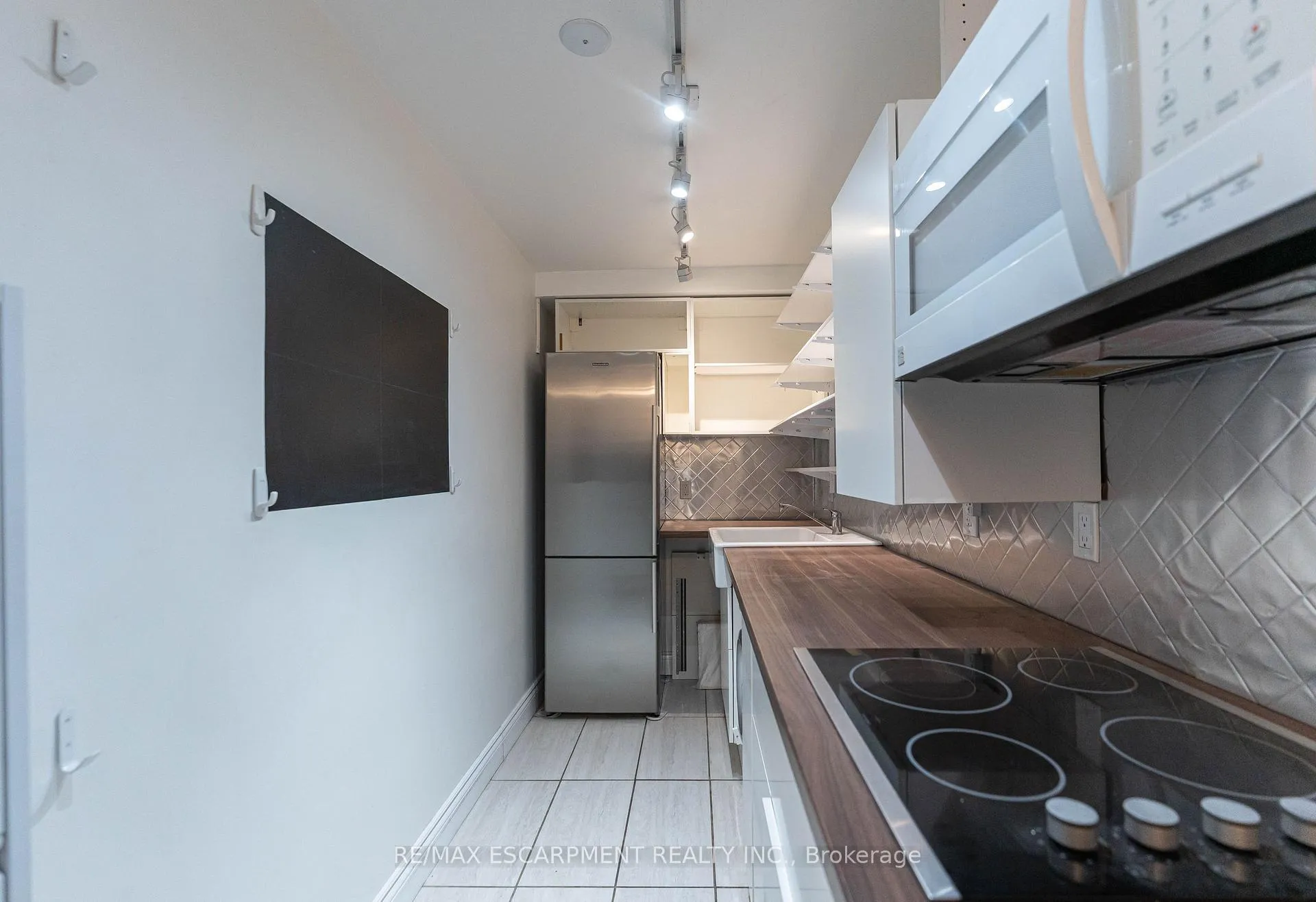 Photo 8 of Unit 607, 30 Summit Avenue, Hamilton, Eastmount — HOMEH