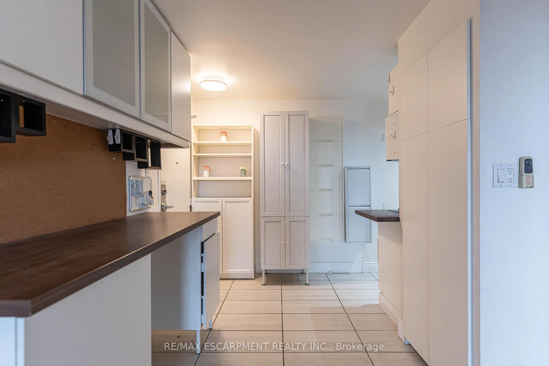 Photo 11 of Unit 607, 30 Summit Avenue, Hamilton, Eastmount — HOMEH