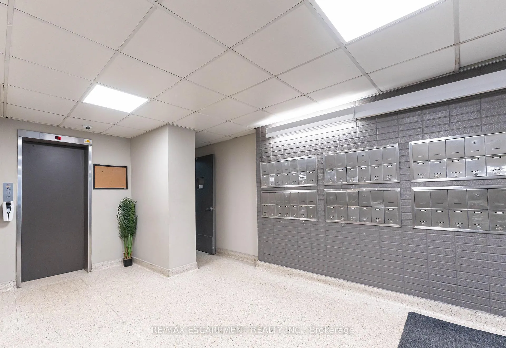 Photo 15 of Unit 607, 30 Summit Avenue, Hamilton, Eastmount — HOMEH