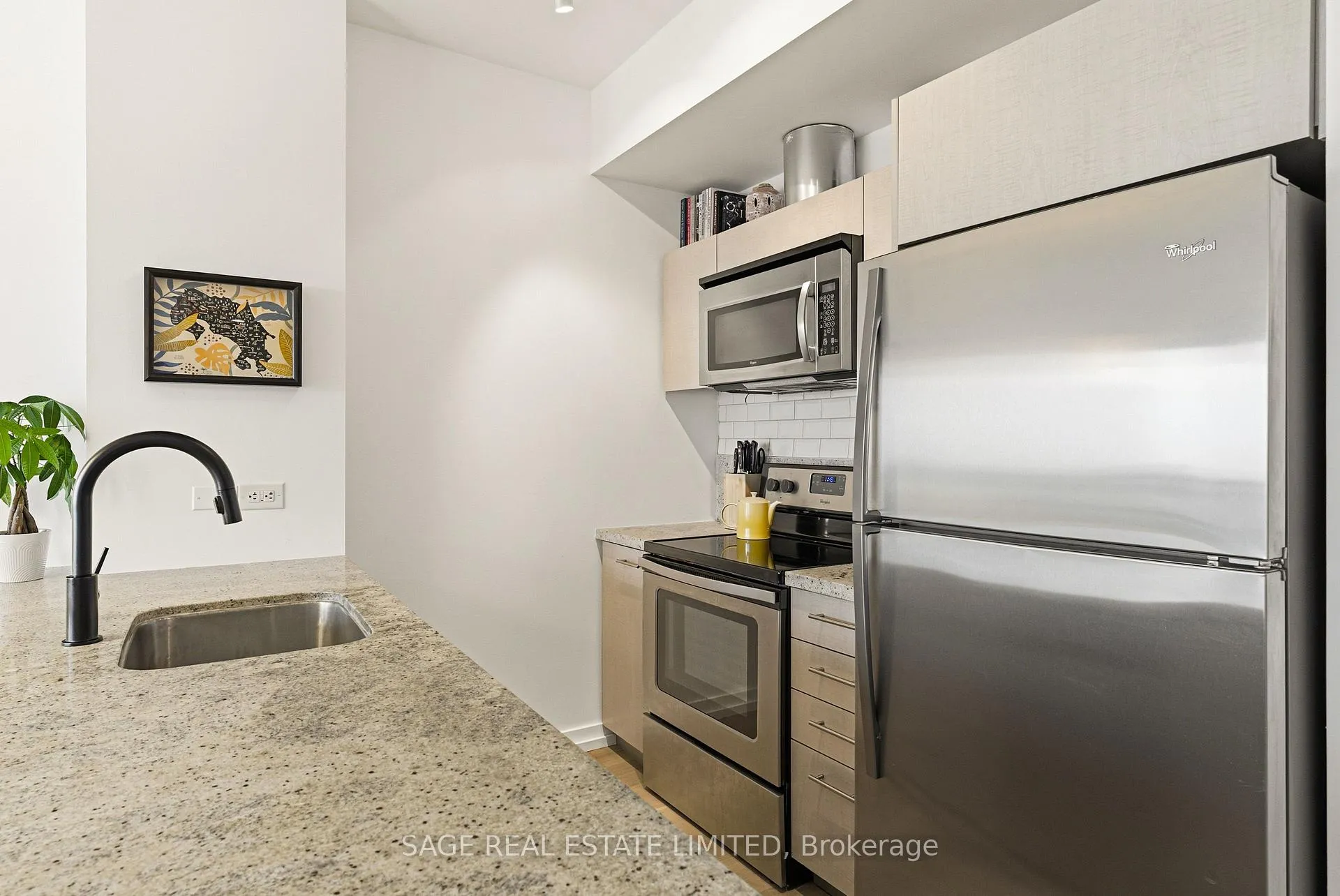 Photo 5 of Unit 1804, 70 Distillery Lane, Toronto, Waterfront Communities — HOMEH
