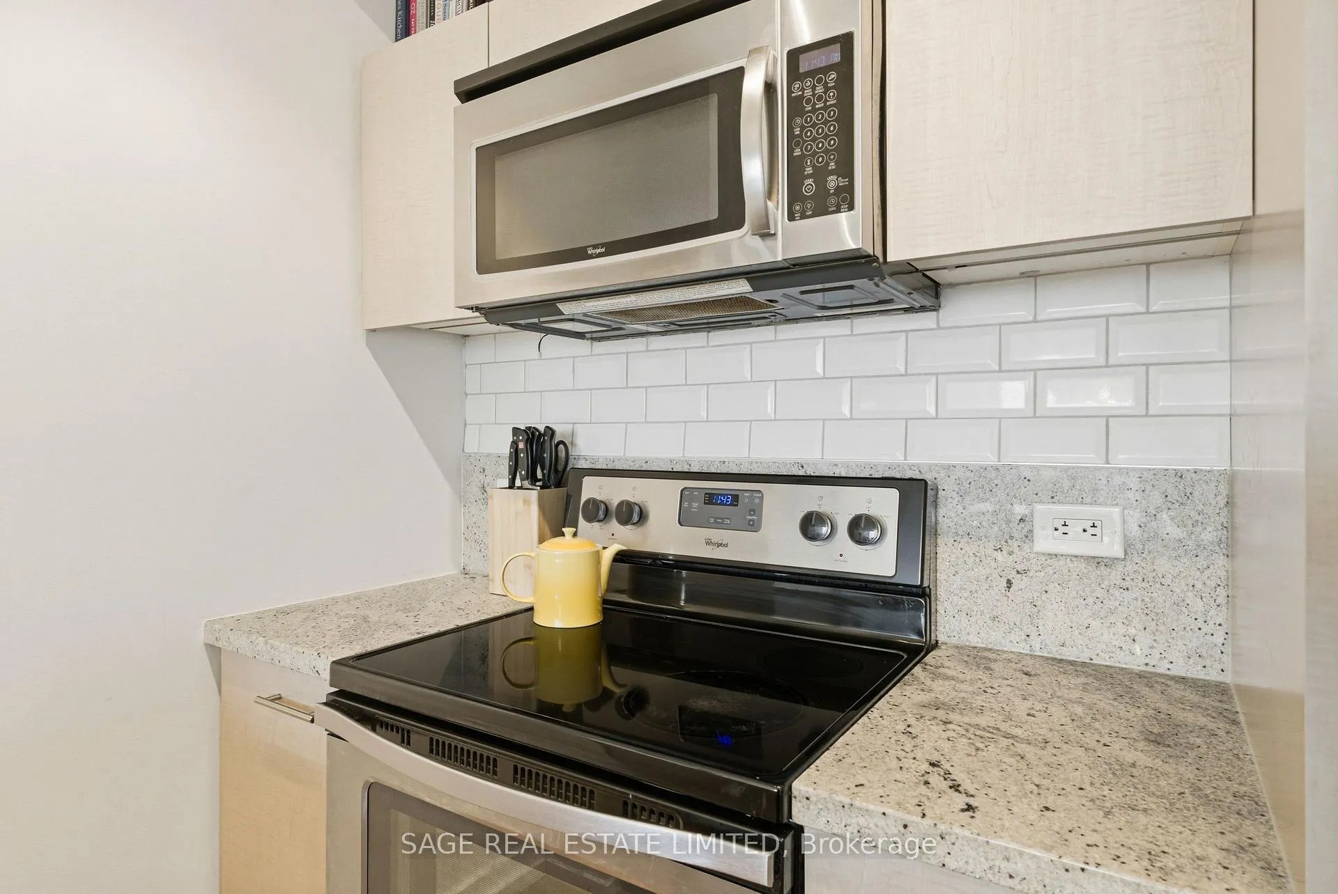 Photo 6 of Unit 1804, 70 Distillery Lane, Toronto, Waterfront Communities — HOMEH